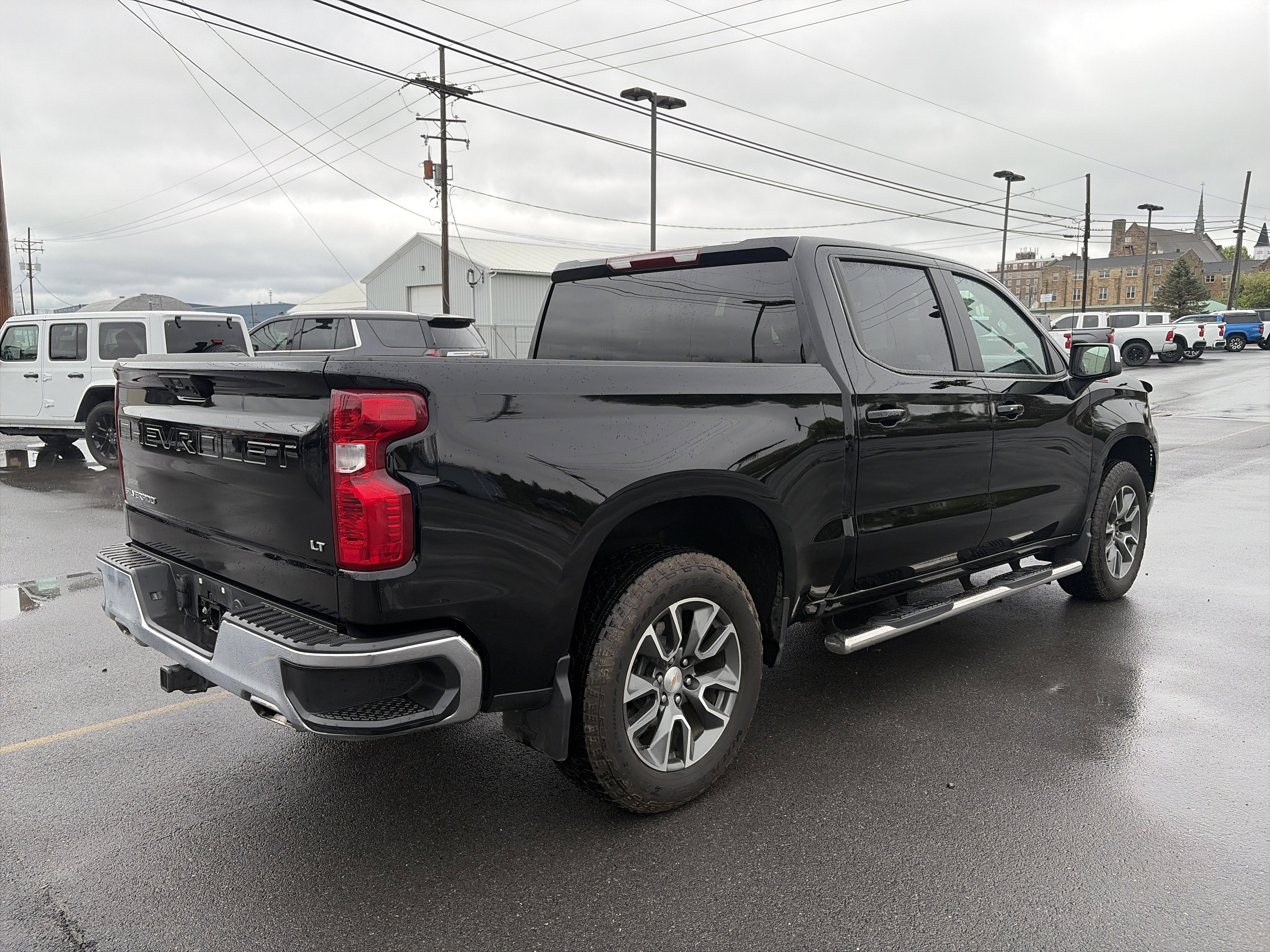 2025 Chevrolet Silverado 1500 LT