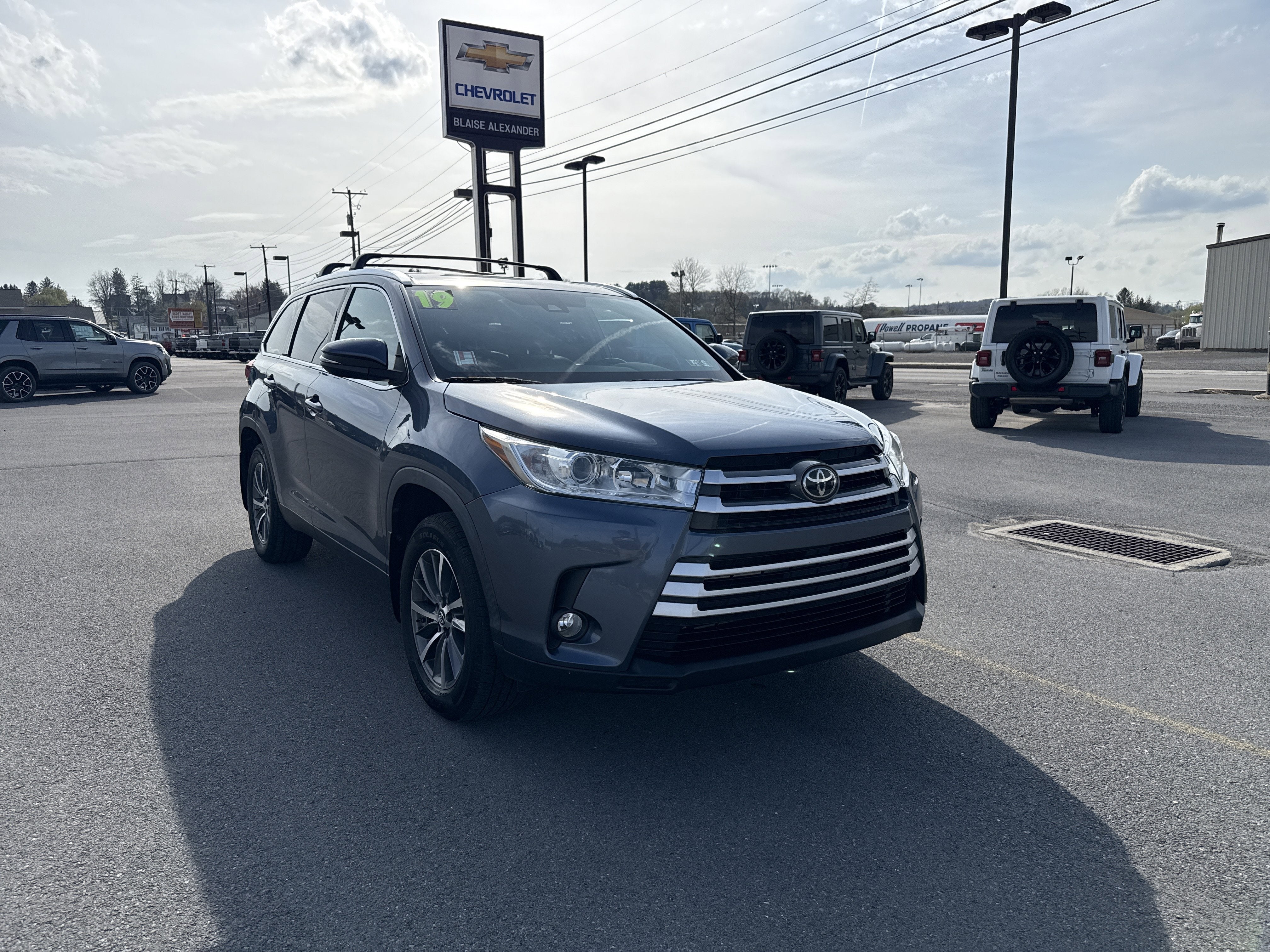 2019 Toyota Highlander SE