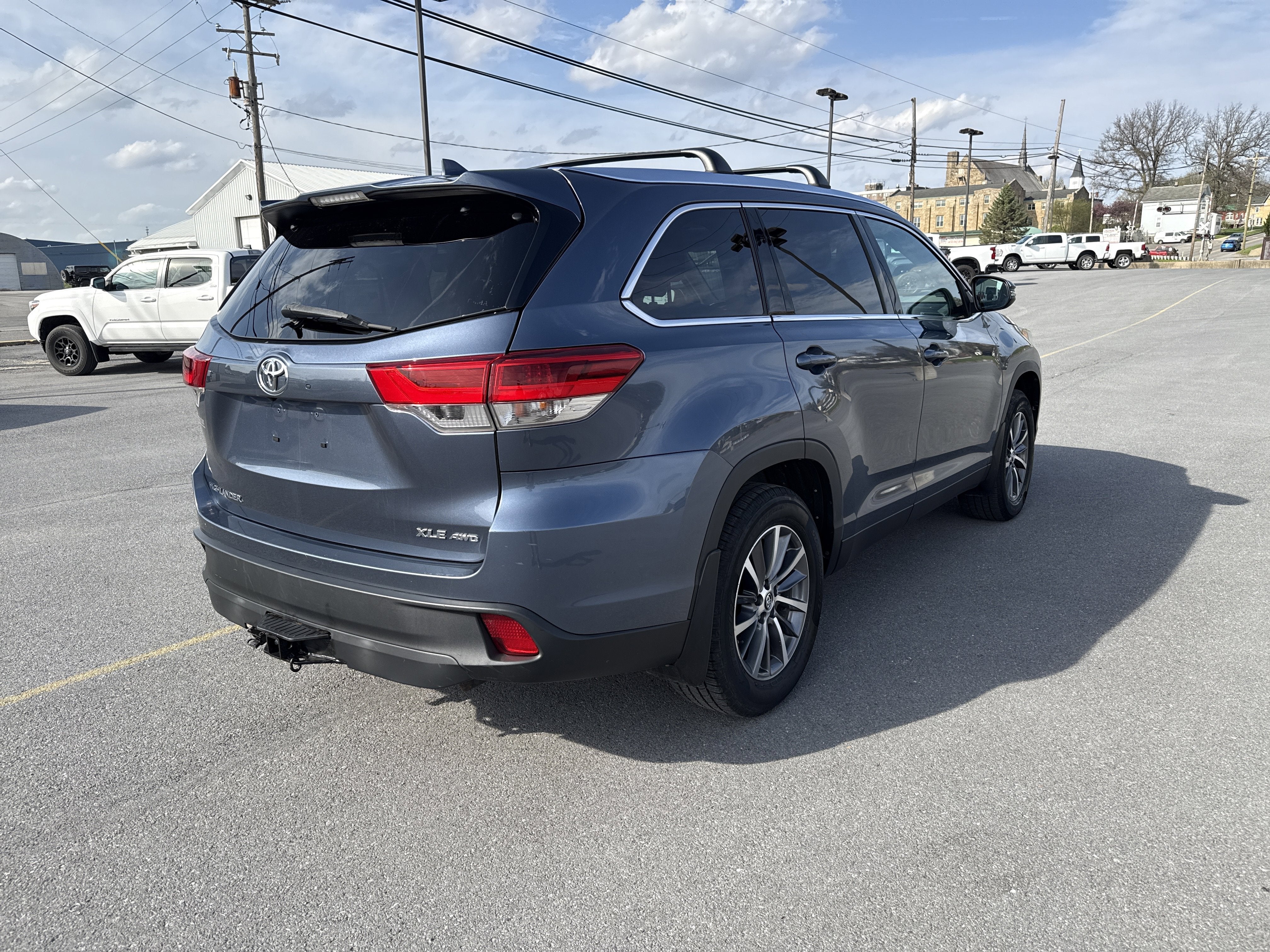 2019 Toyota Highlander SE