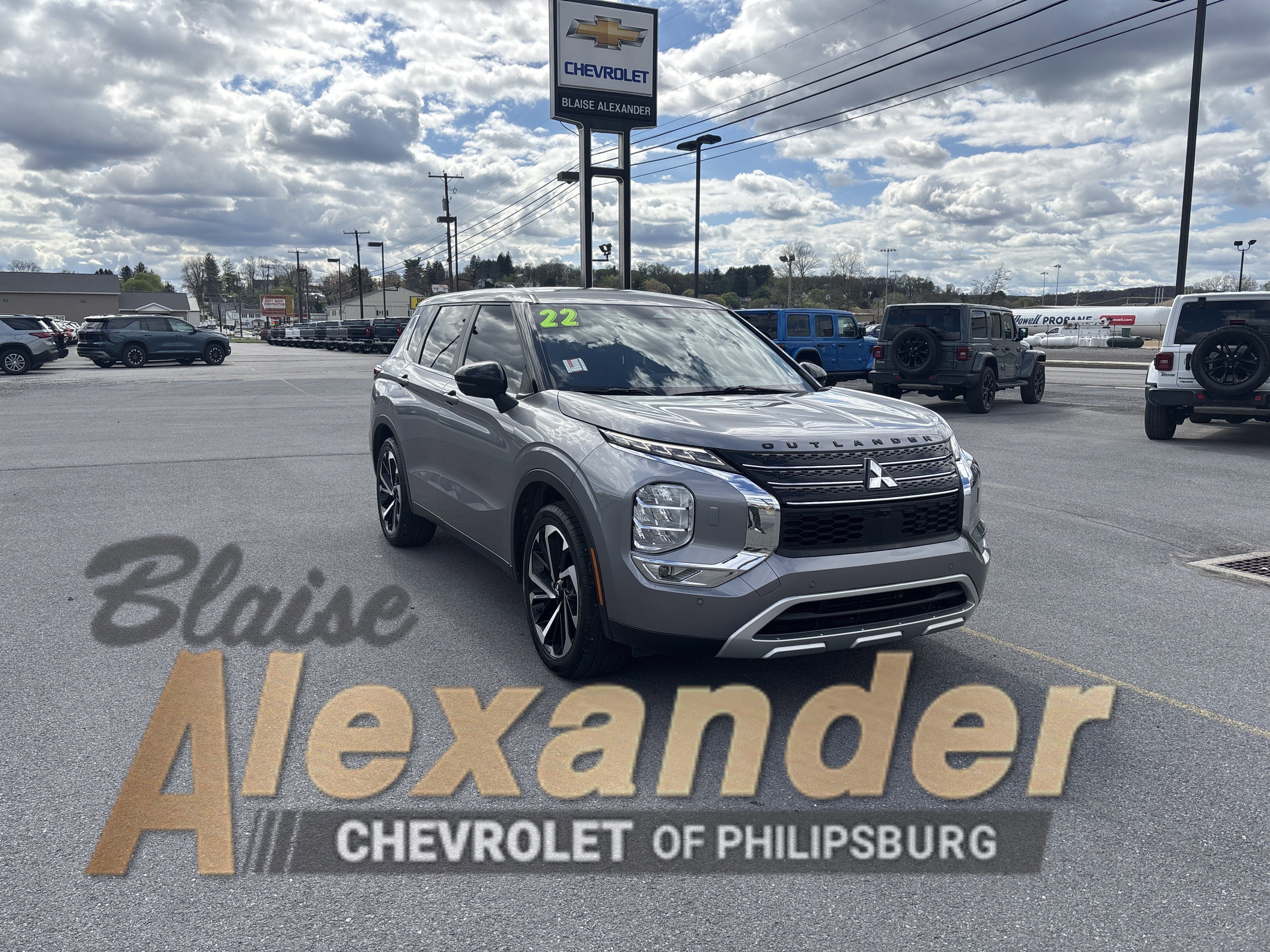 2022 Mitsubishi Outlander SE