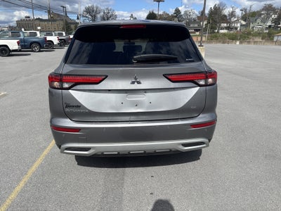 2022 Mitsubishi Outlander SE