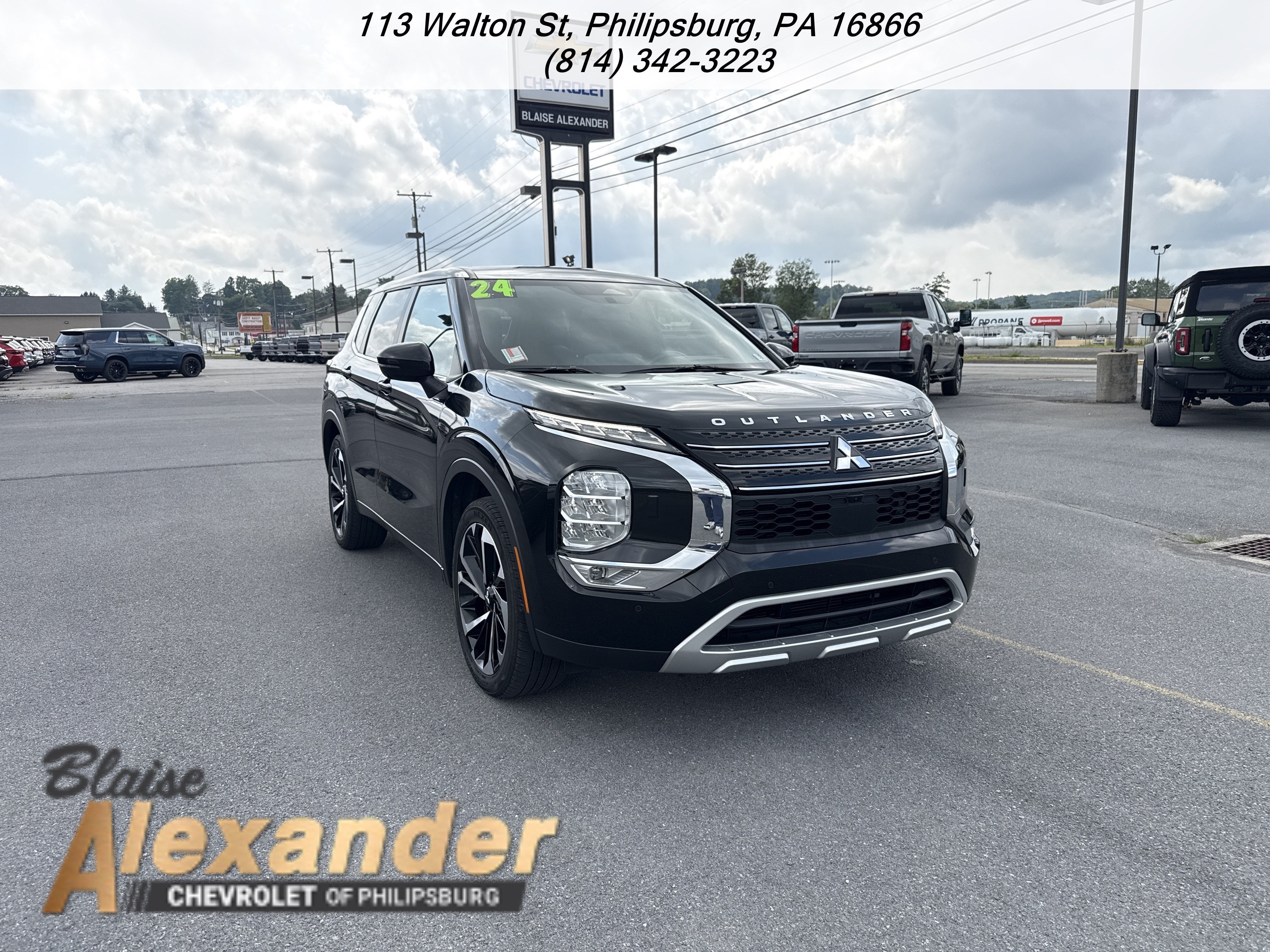 2024 Mitsubishi Outlander SE