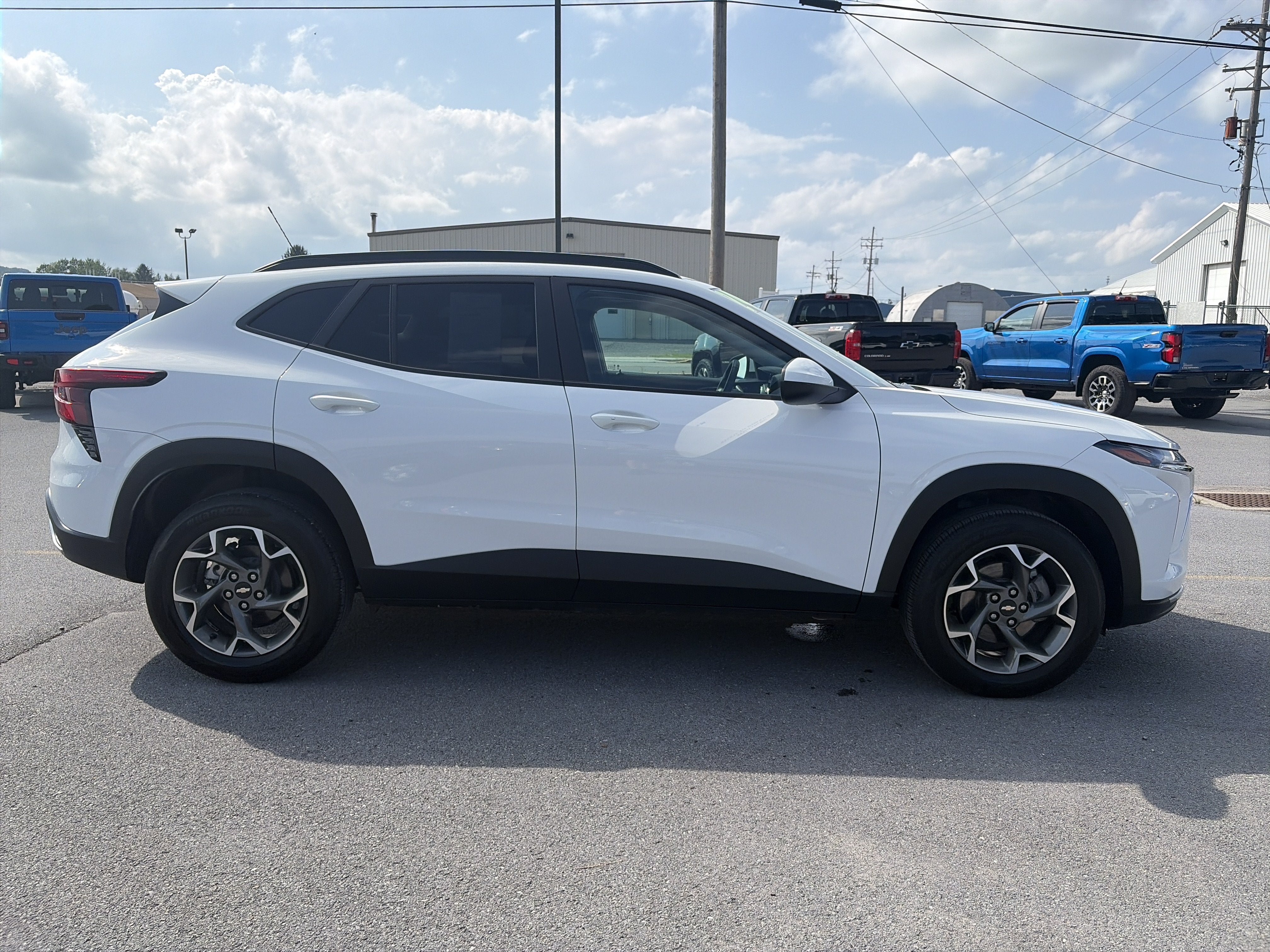 2024 Chevrolet Trax LT