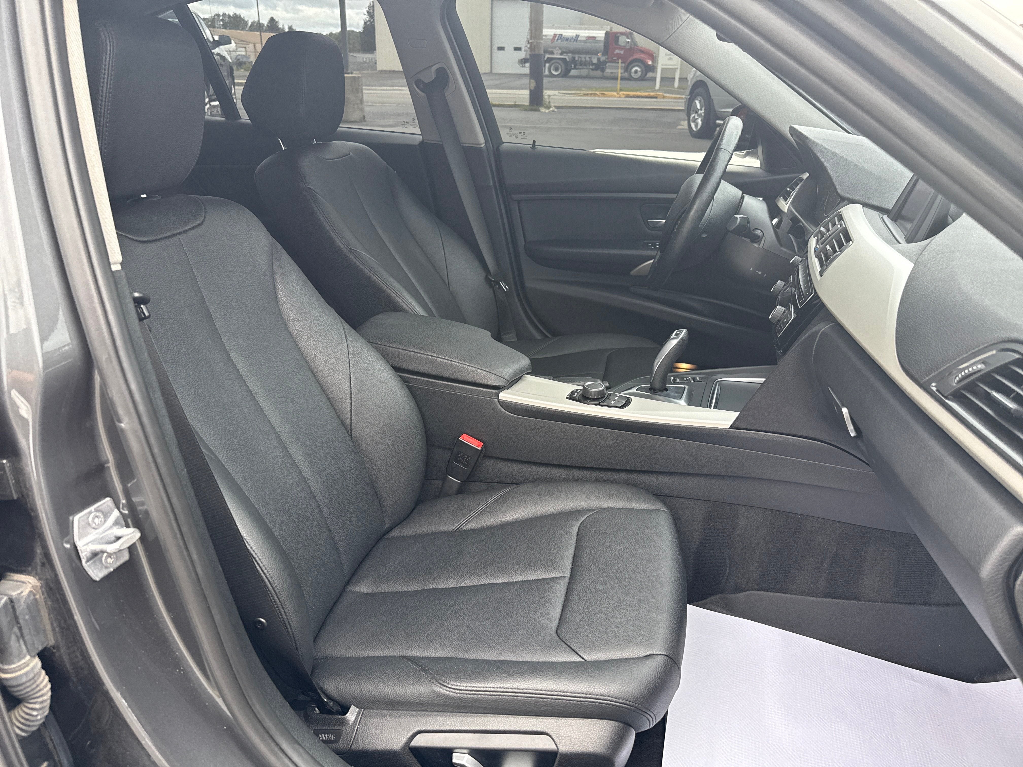 2018 BMW 3 Series 320i xDrive
