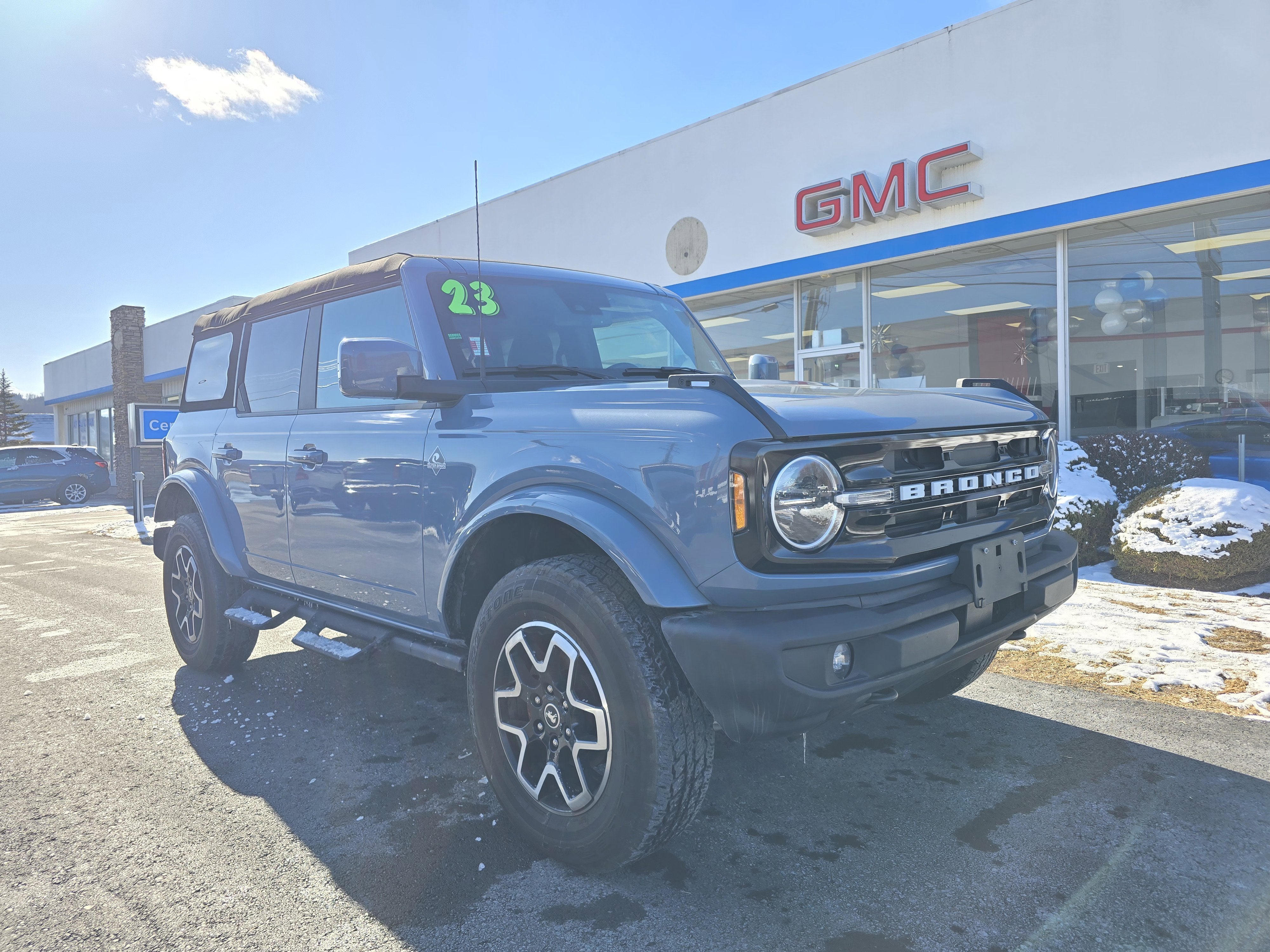 2023 Ford Bronco Base