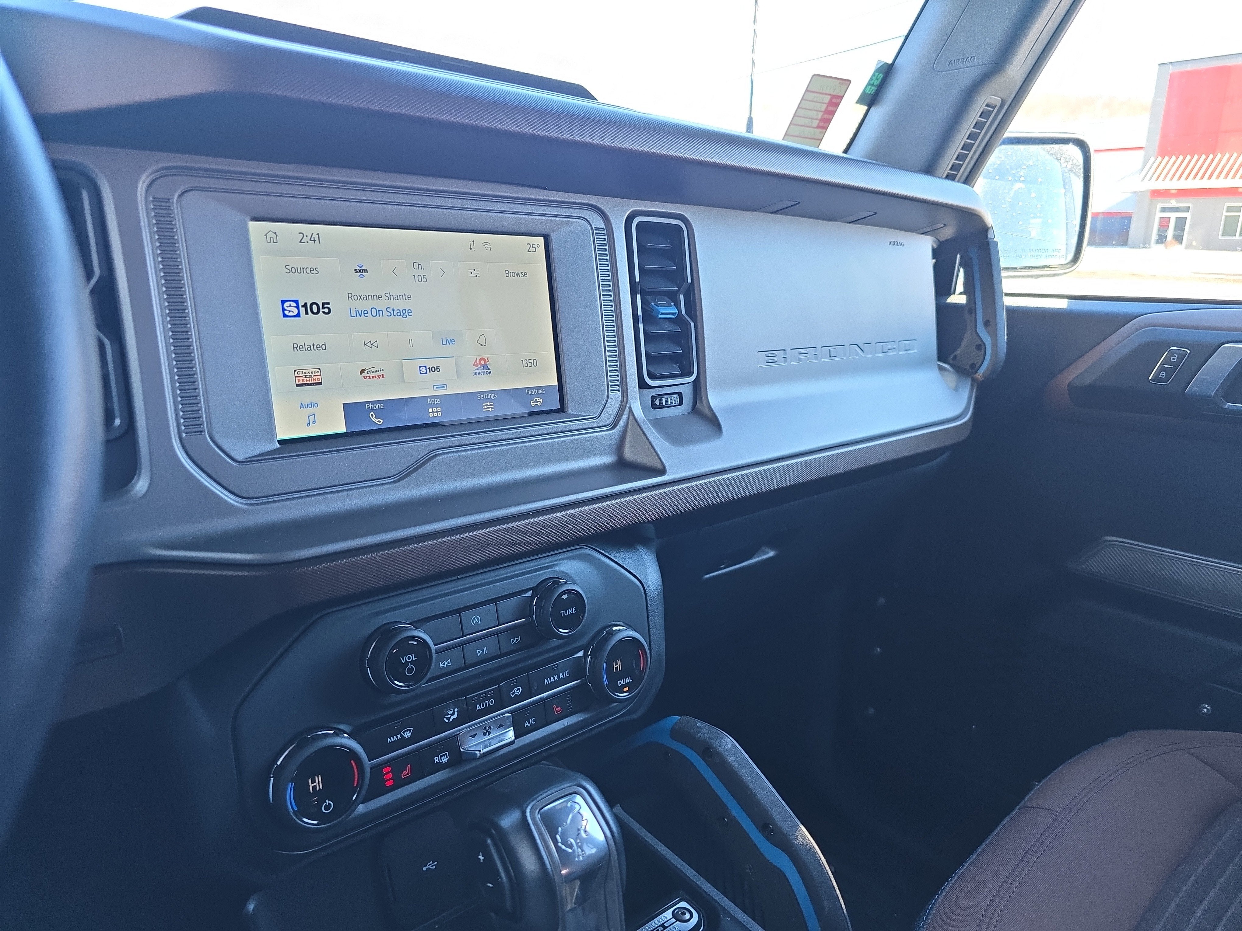2023 Ford Bronco Base