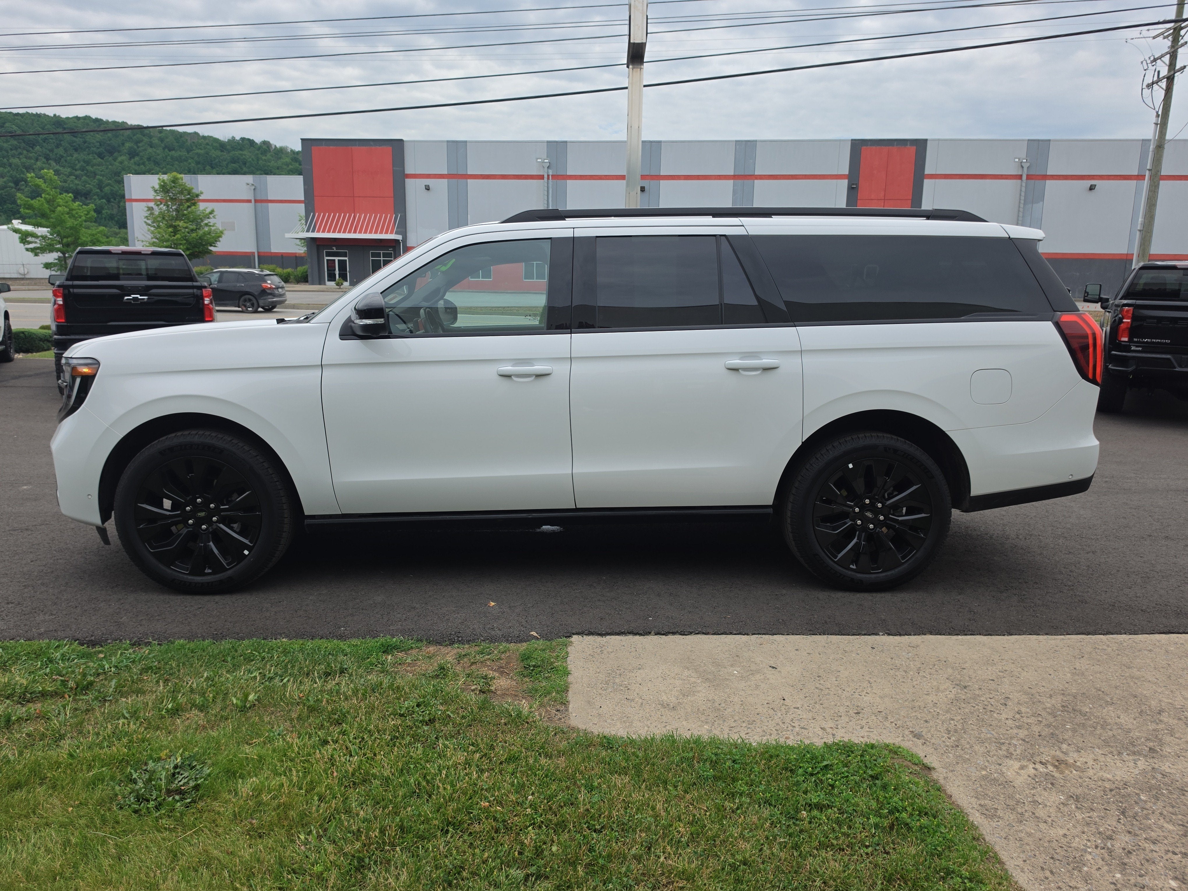 2025 Ford Expedition Max Platinum