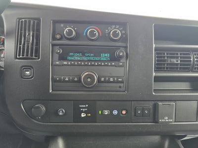 2024 Chevrolet Express Passenger 3500 1LS