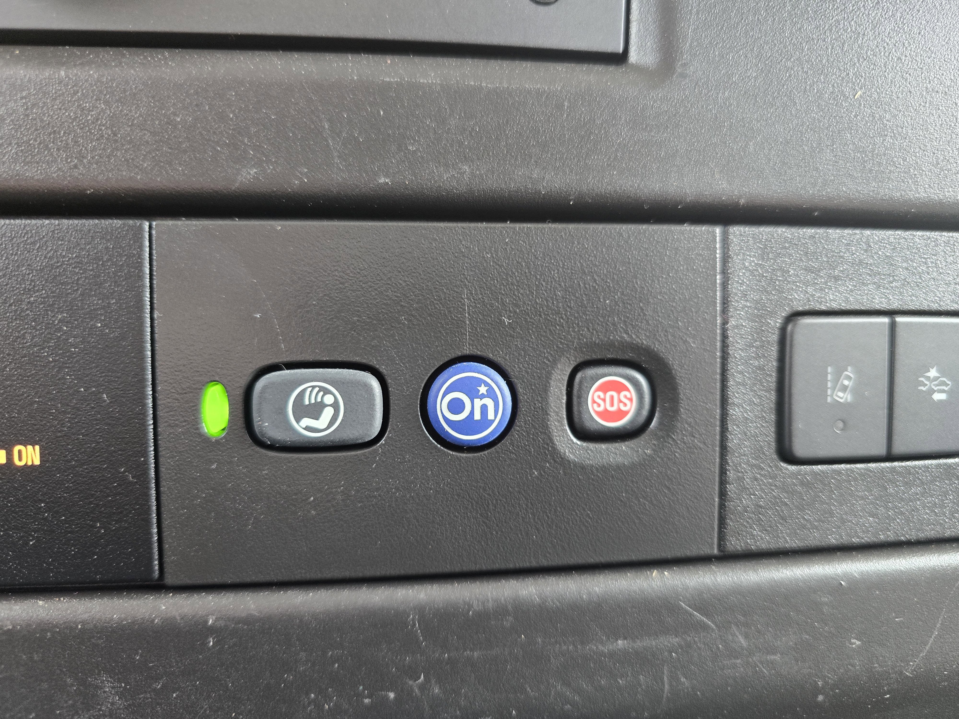 2024 Chevrolet Express Passenger 3500 1LS