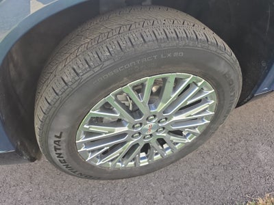 2025 GMC Acadia Denali