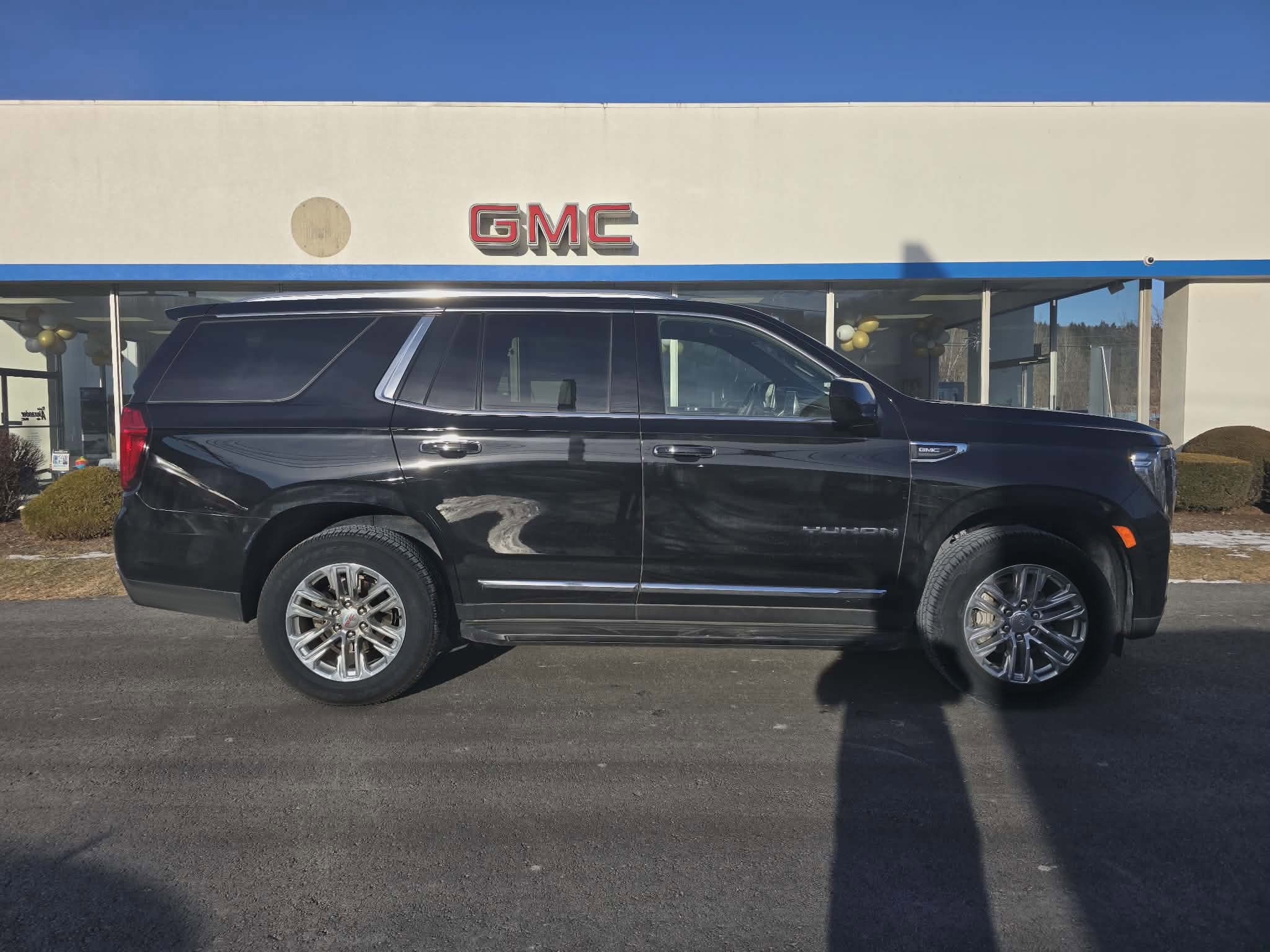 2024 GMC Yukon SLT