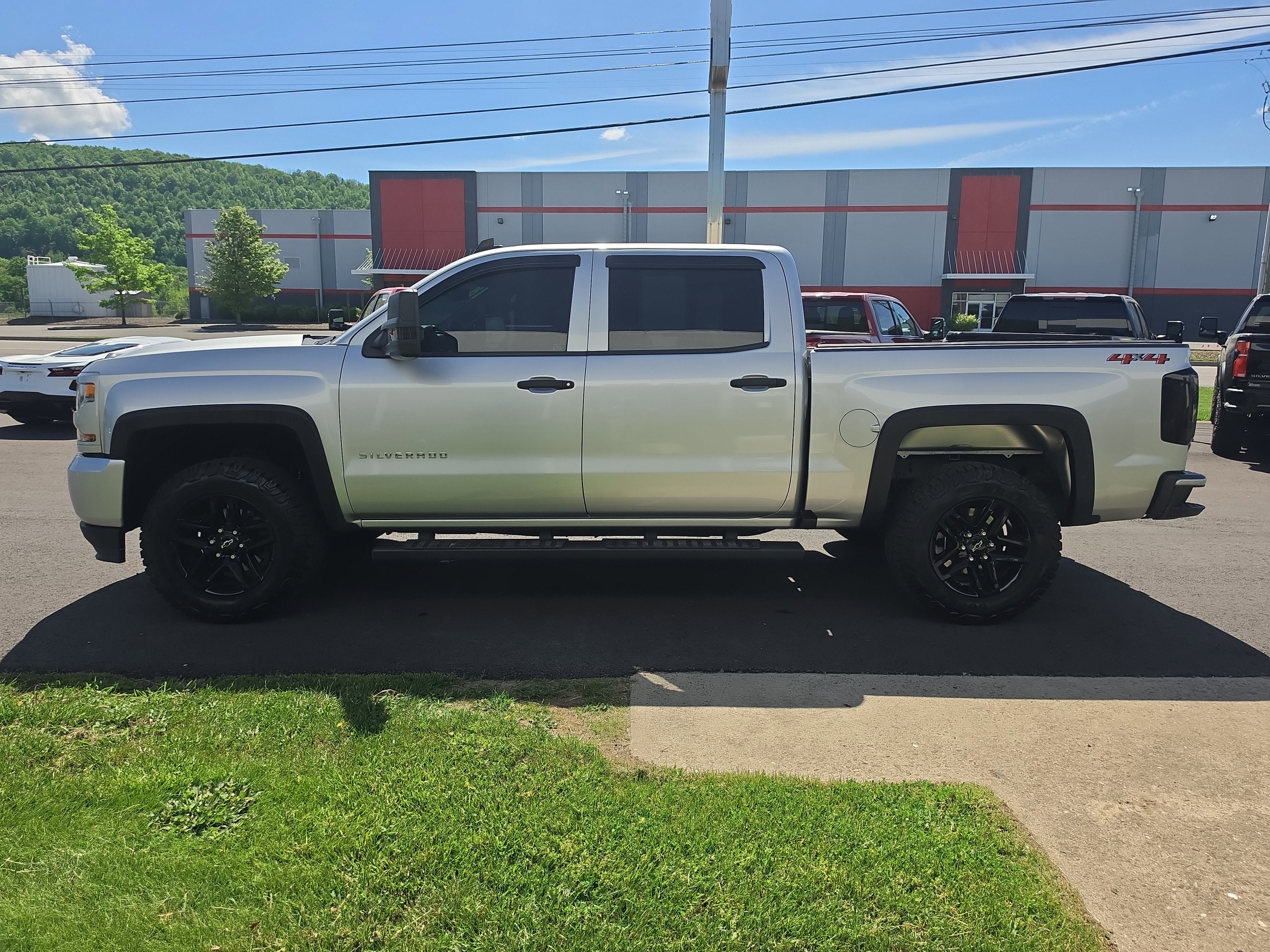 2018 Chevrolet Silverado 1500 Custom
