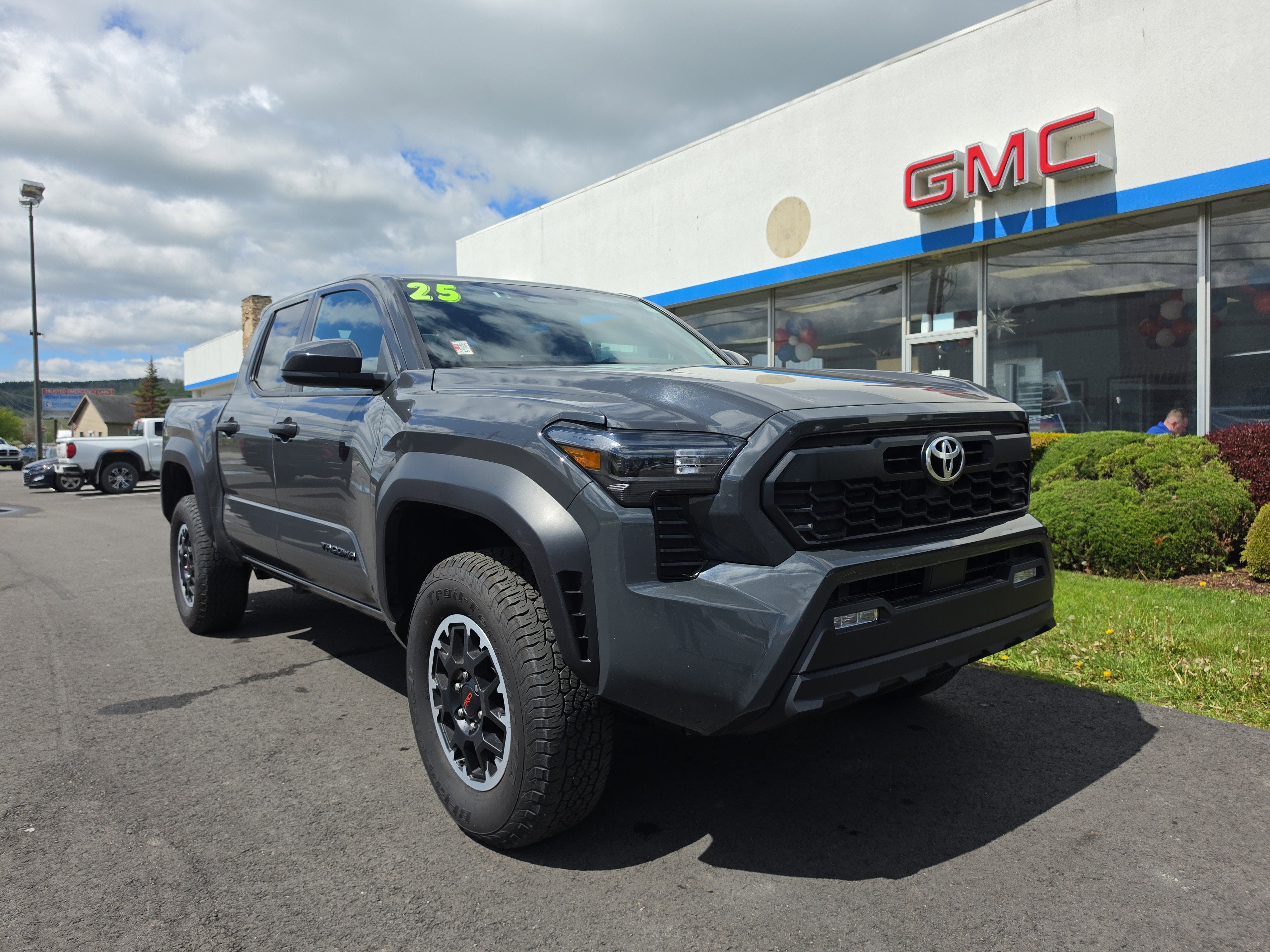 2025 Toyota Tacoma 4WD SR