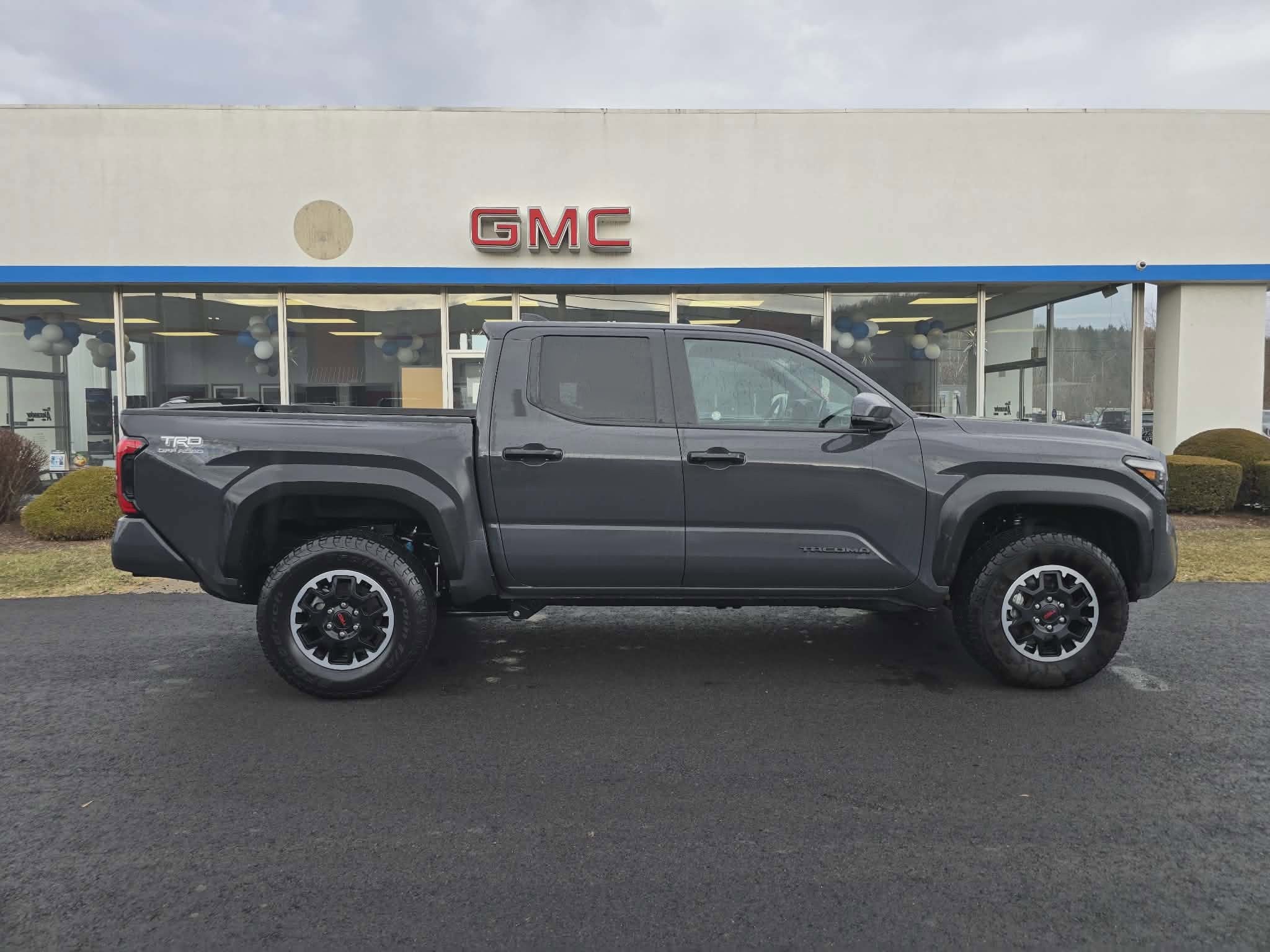 2025 Toyota Tacoma 4WD SR