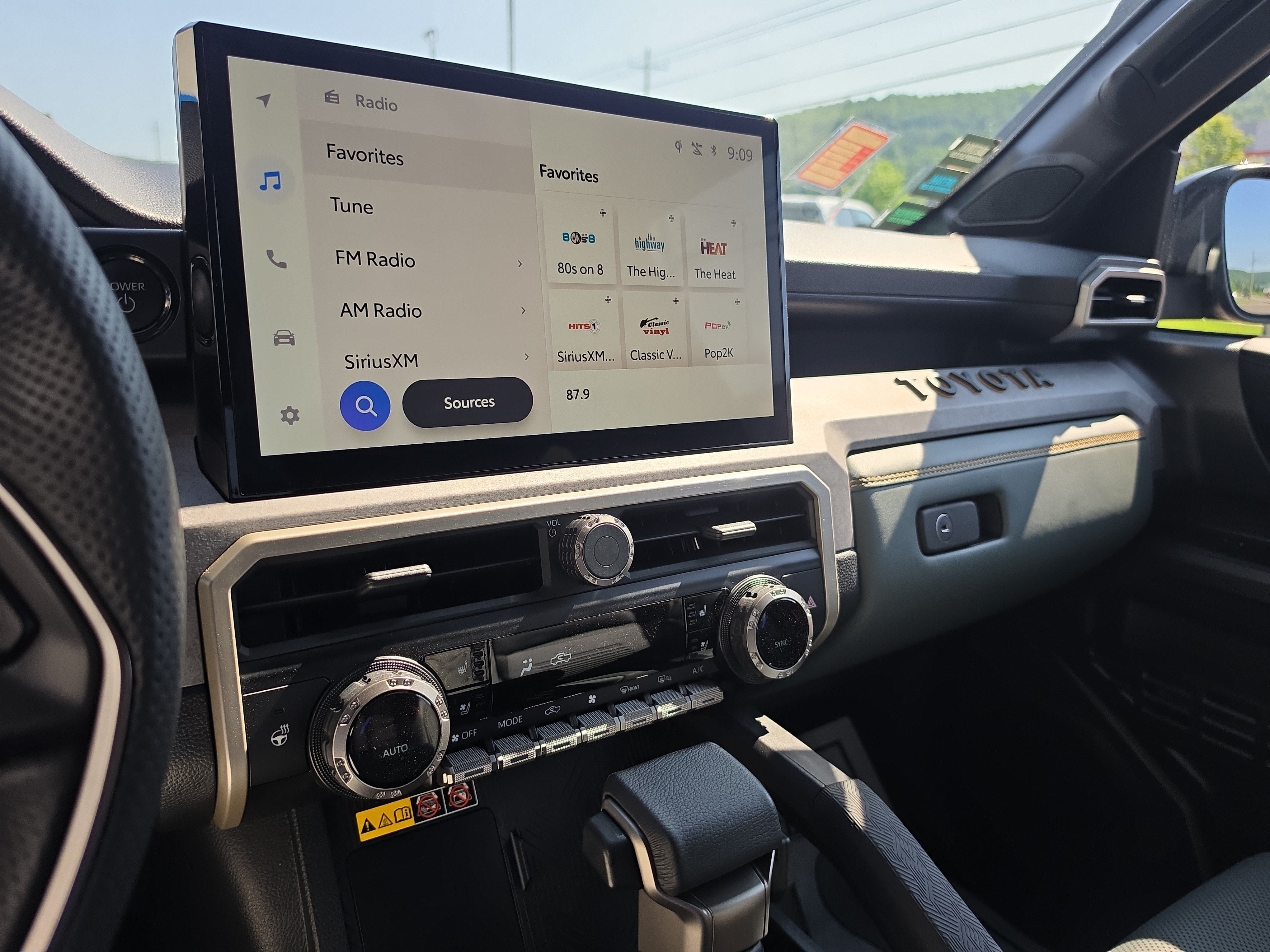 2025 Toyota Tacoma 4WD TRD Sport Hybrid