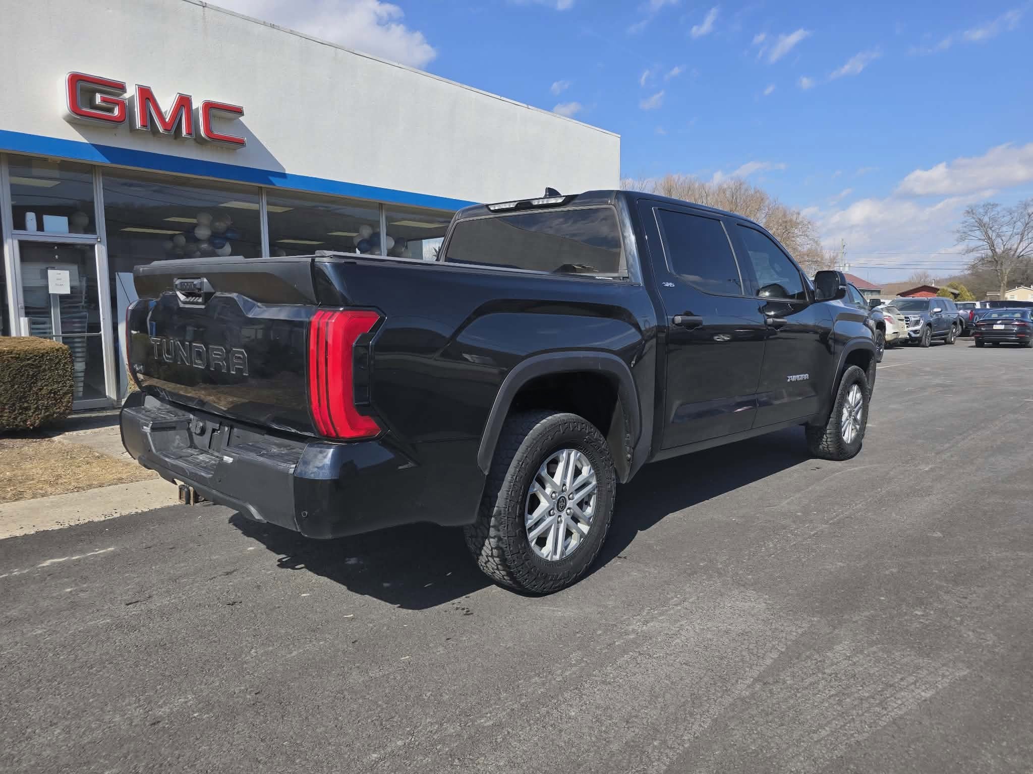 2023 Toyota Tundra 4WD SR5