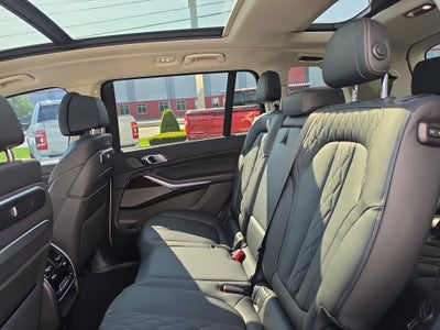 2026 BMW X7 xDrive40i