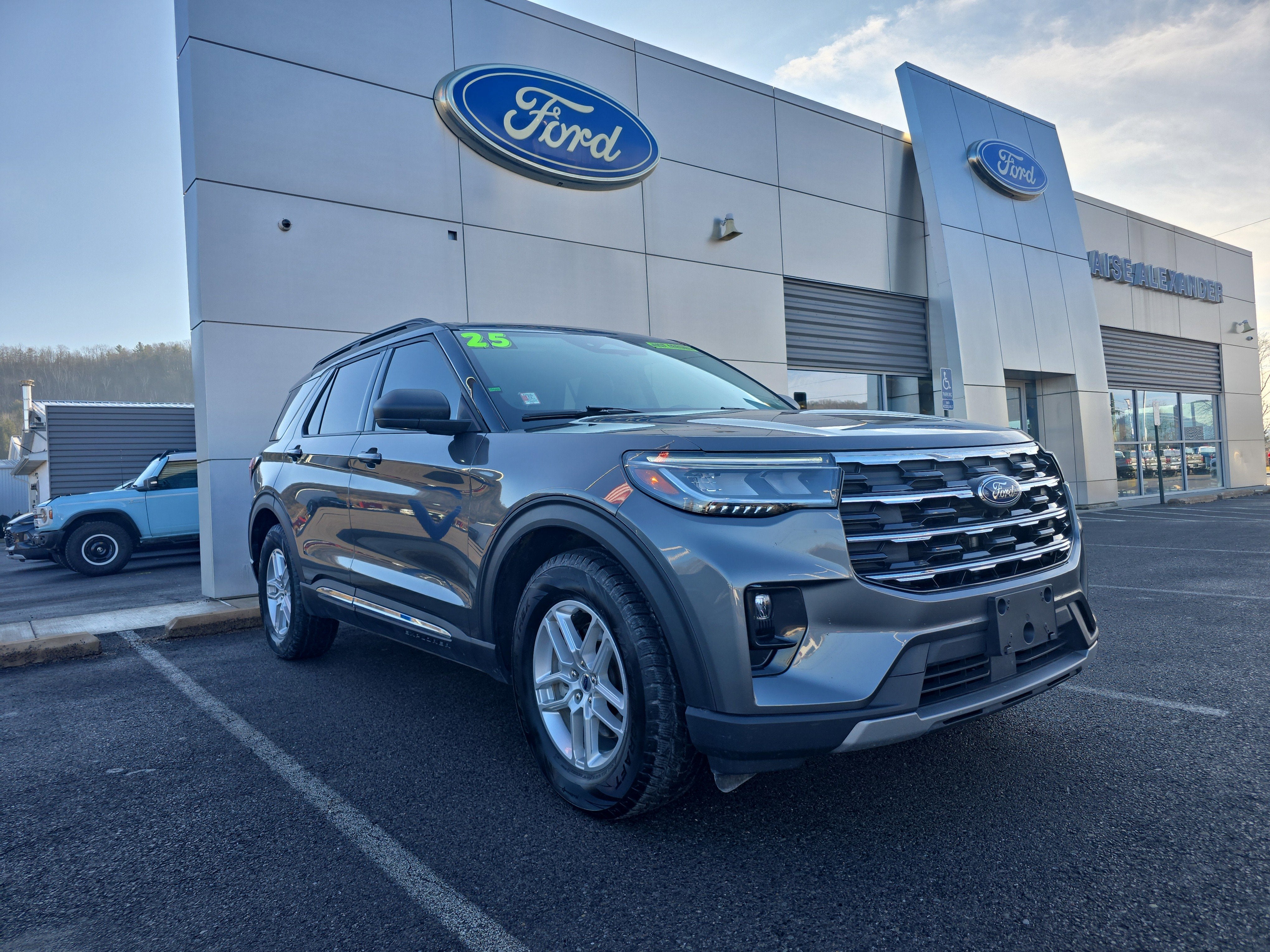 2025 Ford Explorer Active