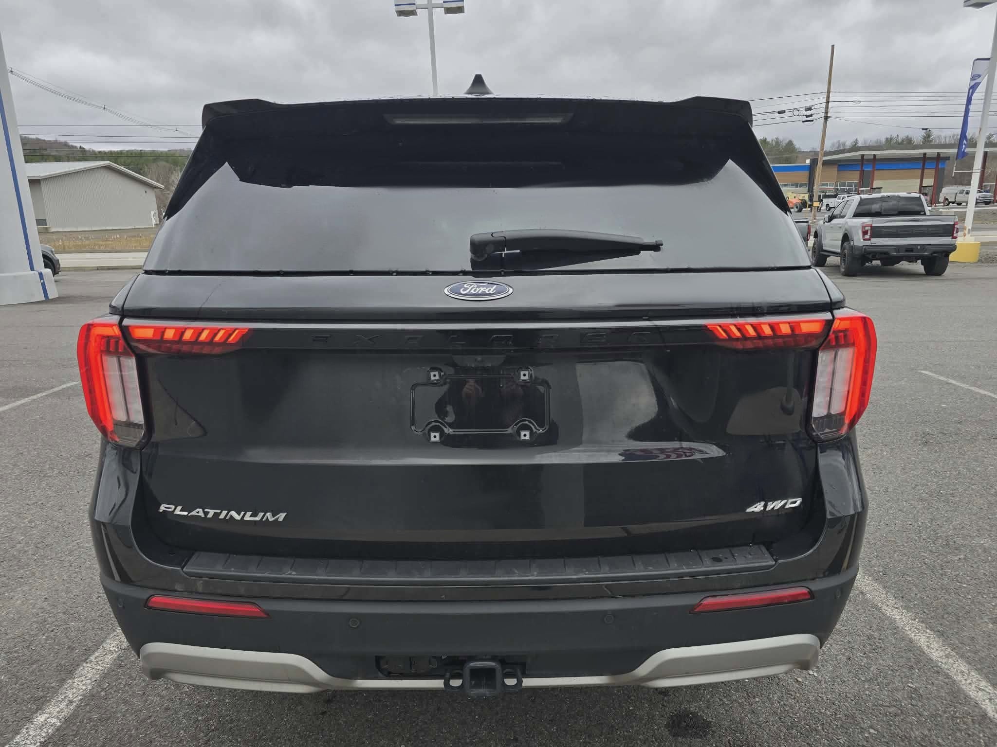 2025 Ford Explorer Platinum