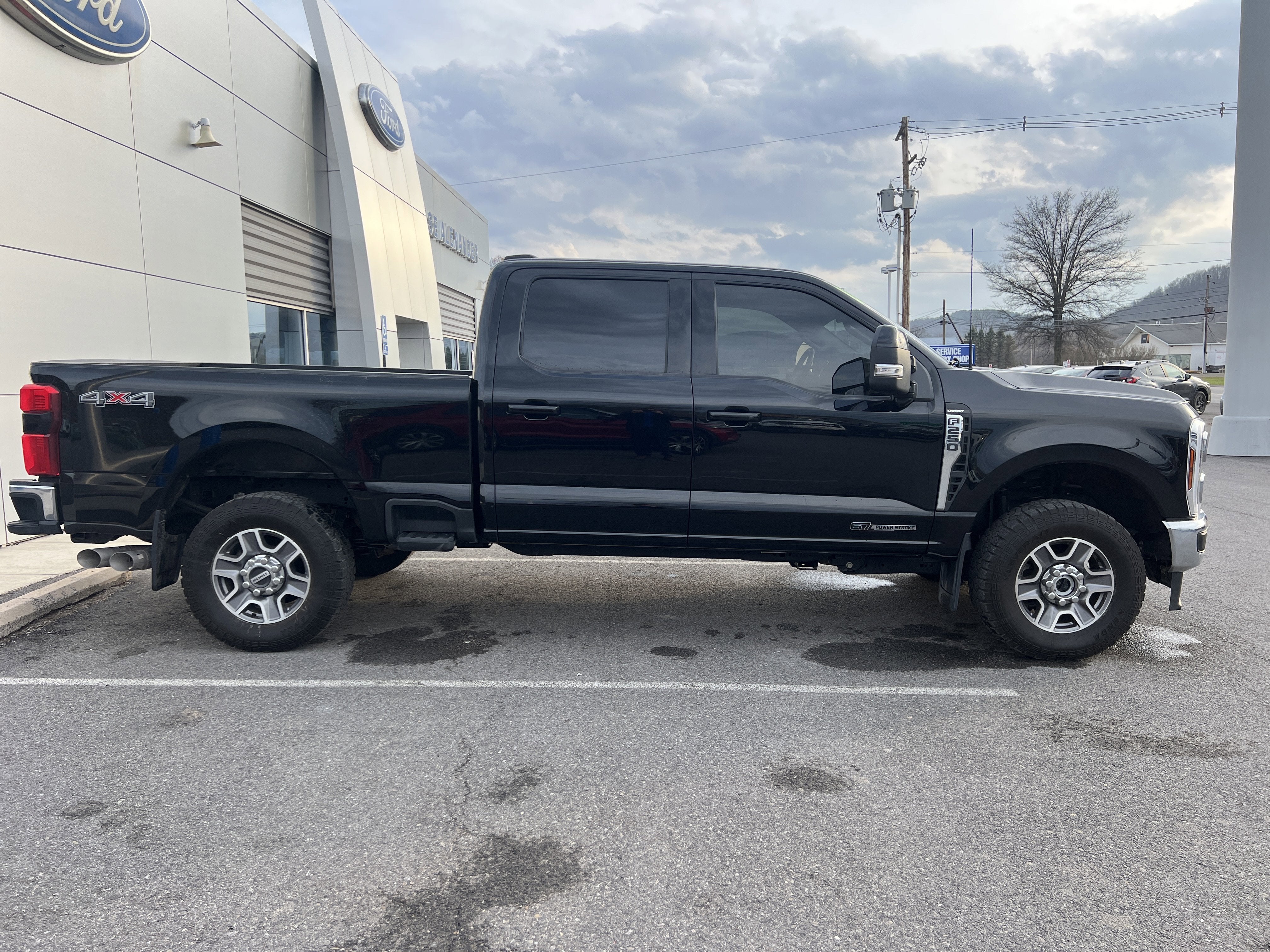 2024 Ford Super Duty F-250 SRW LARIAT