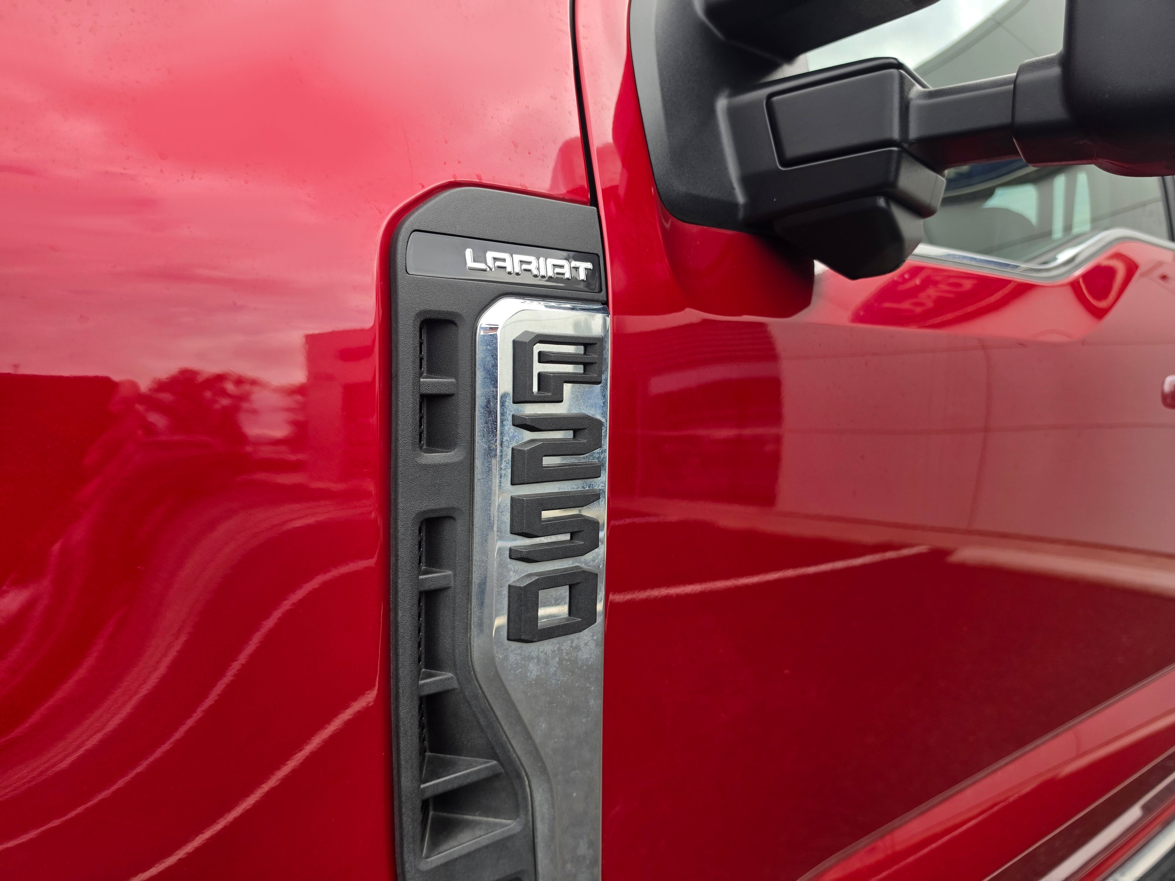 2023 Ford Super Duty F-250 SRW LARIAT