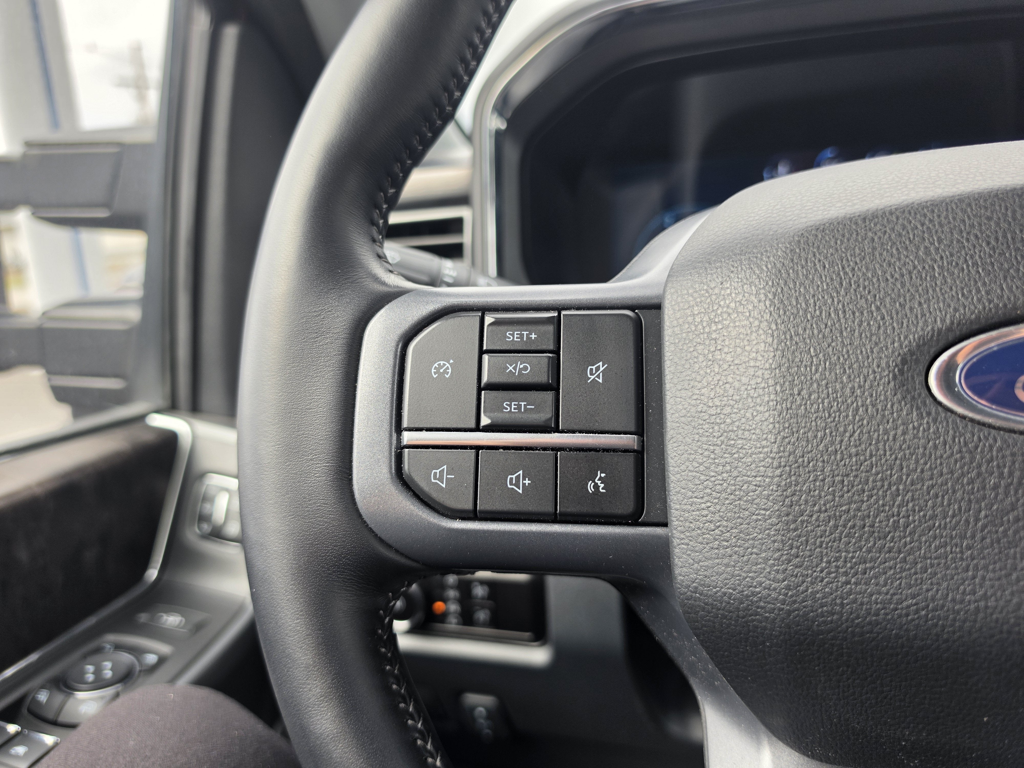 2023 Ford Super Duty F-250 SRW LARIAT