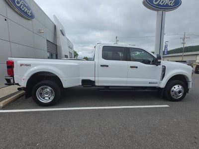2024 Ford Super Duty F-450 DRW XLT