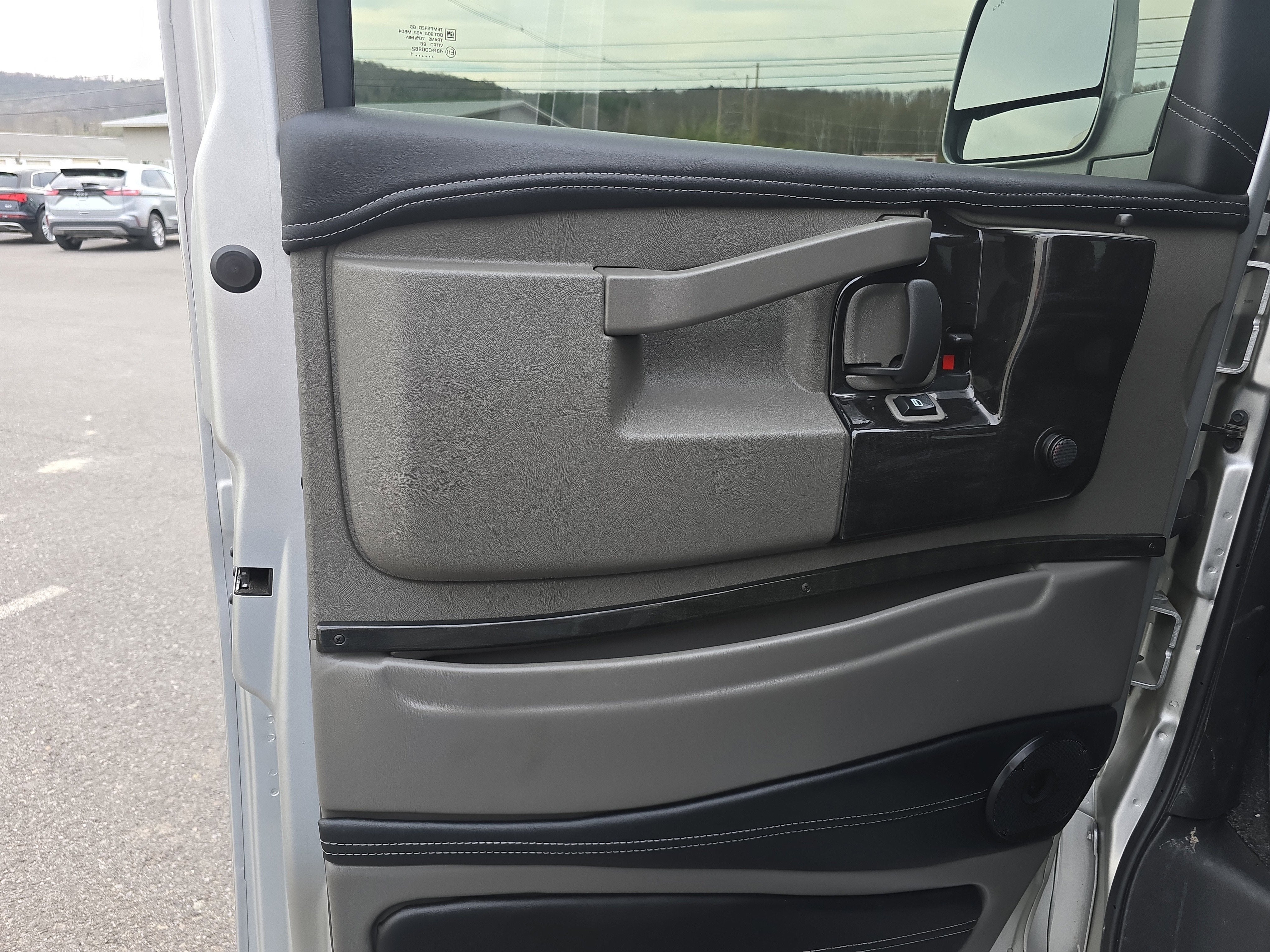 2021 Chevrolet Express Passenger LS