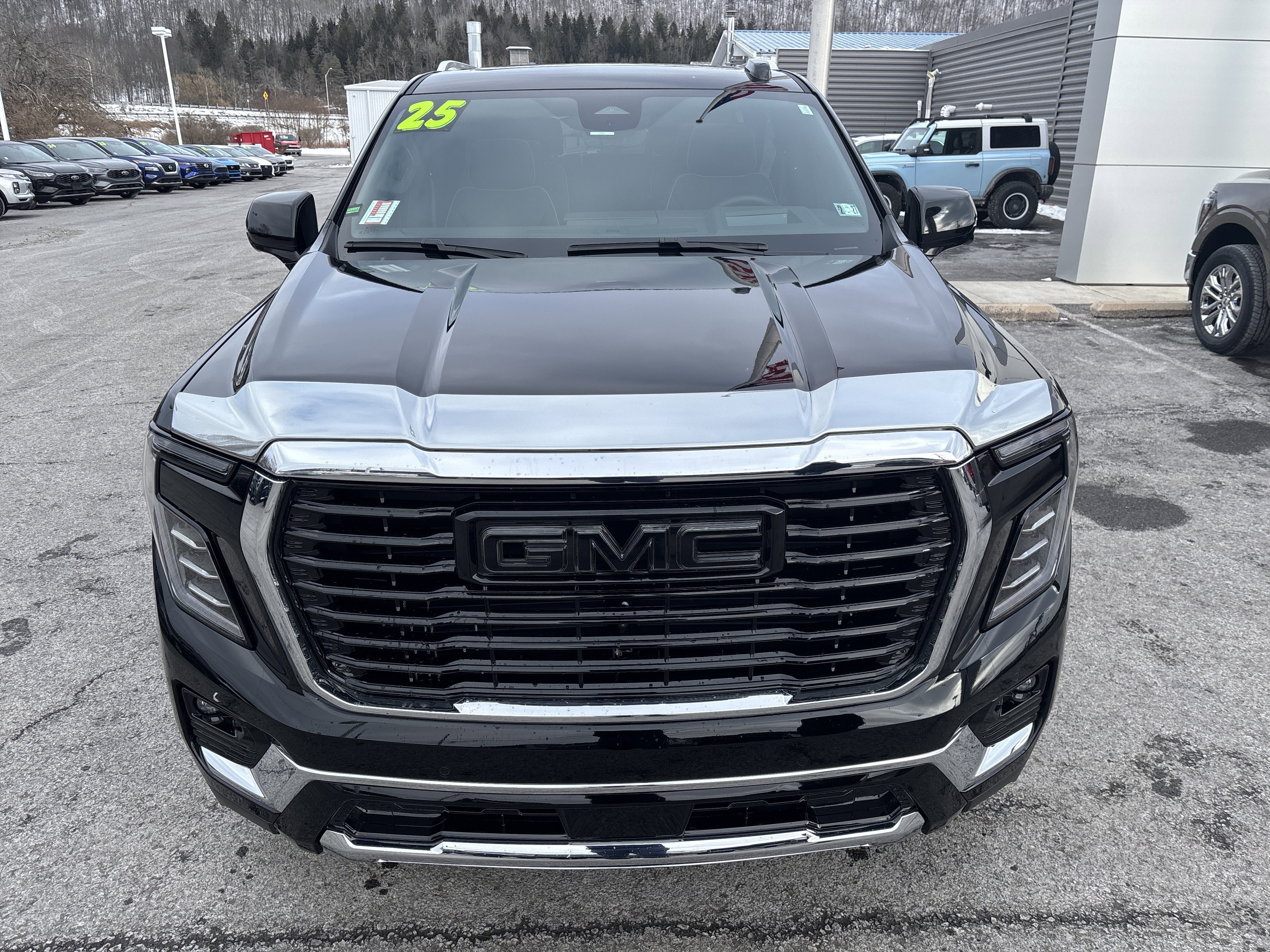 2025 GMC Yukon Elevation