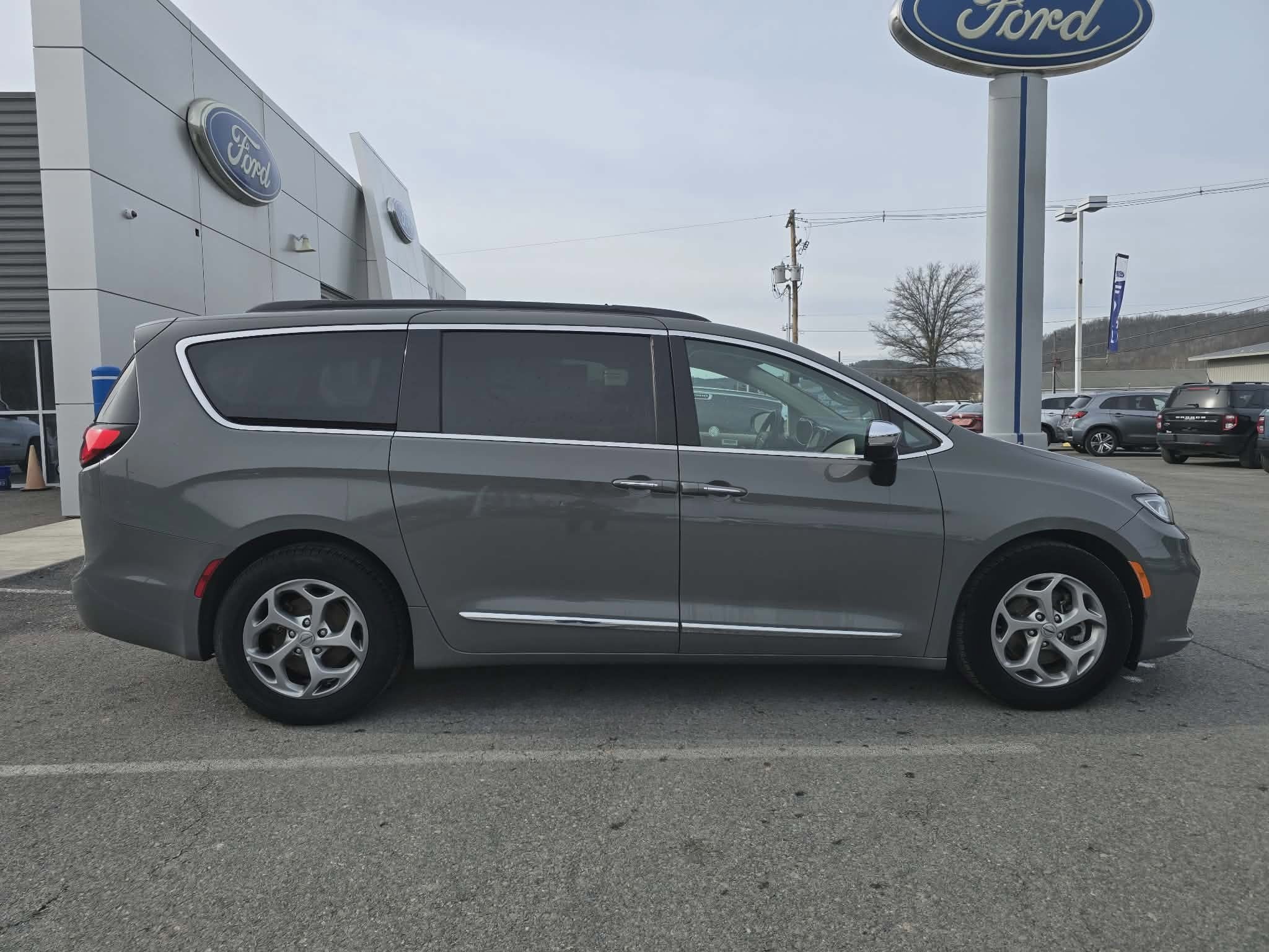 2023 Chrysler Pacifica Limited