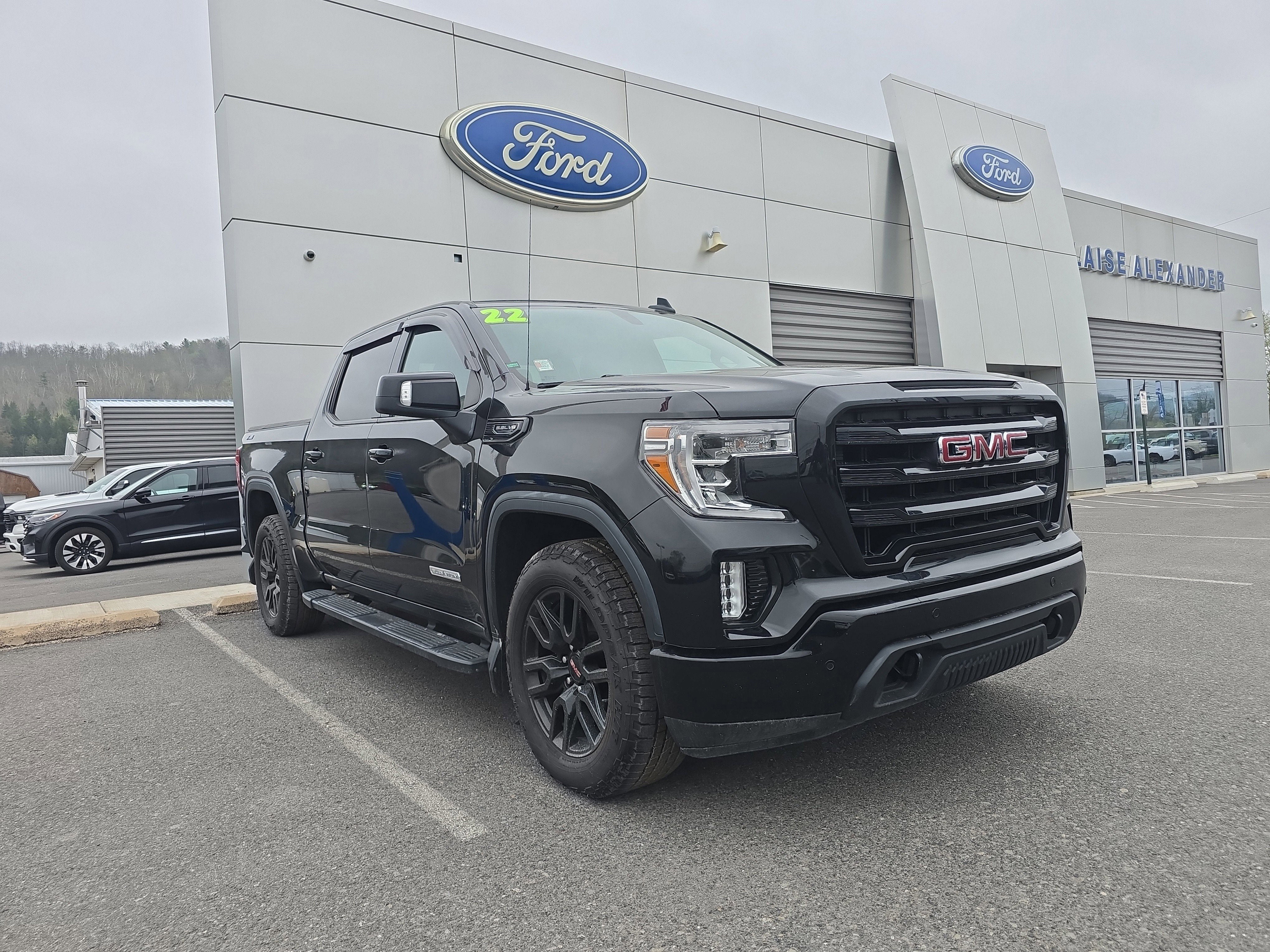 2022 GMC Sierra 1500 Limited Elevation