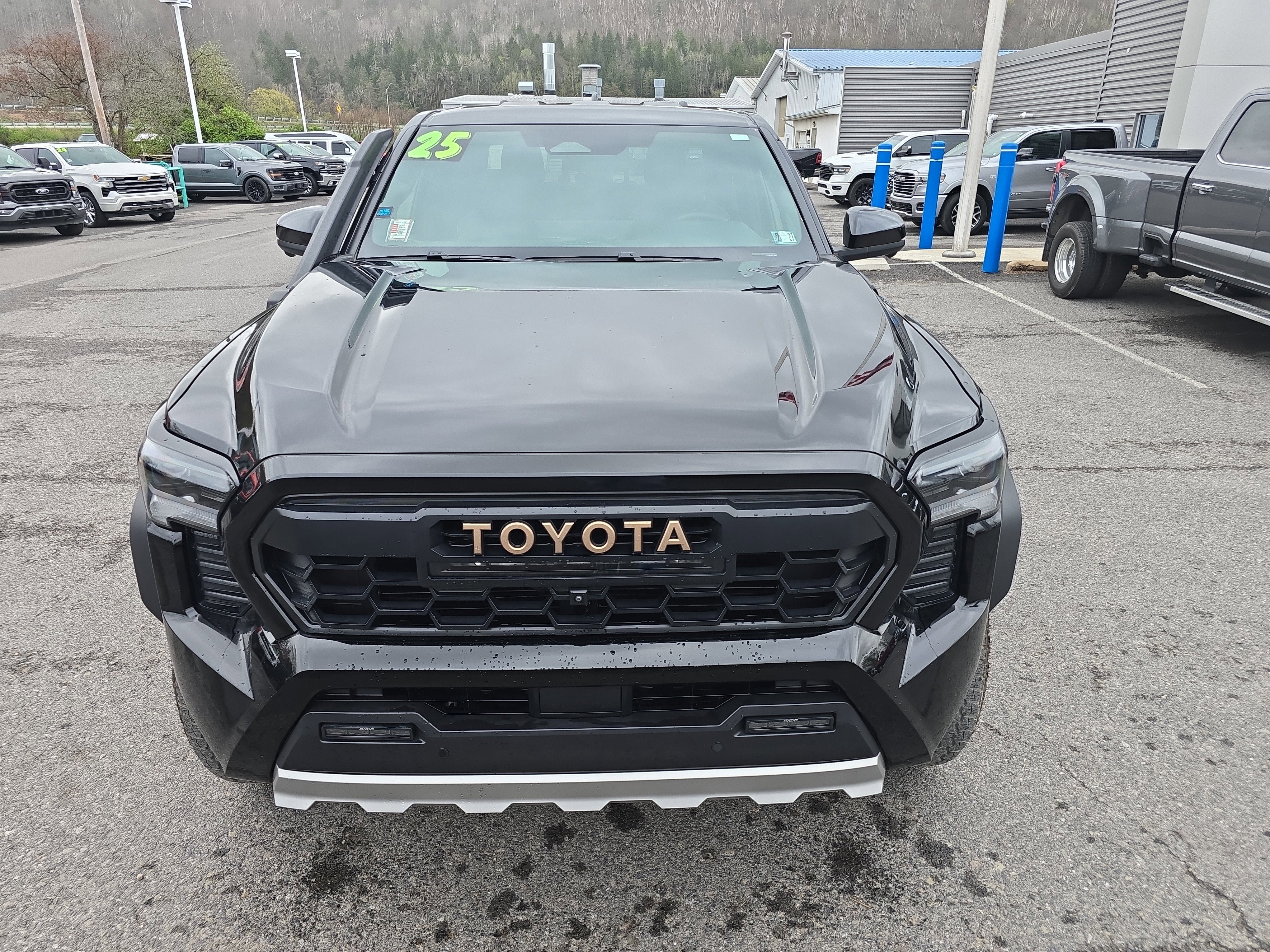2025 Toyota Tacoma 4WD Trailhunter Hybrid
