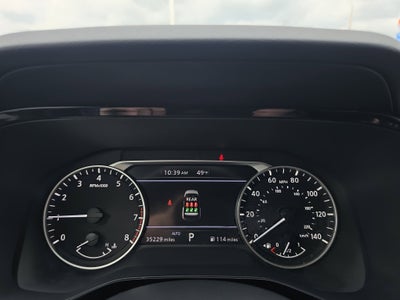 2024 Nissan Pathfinder SV