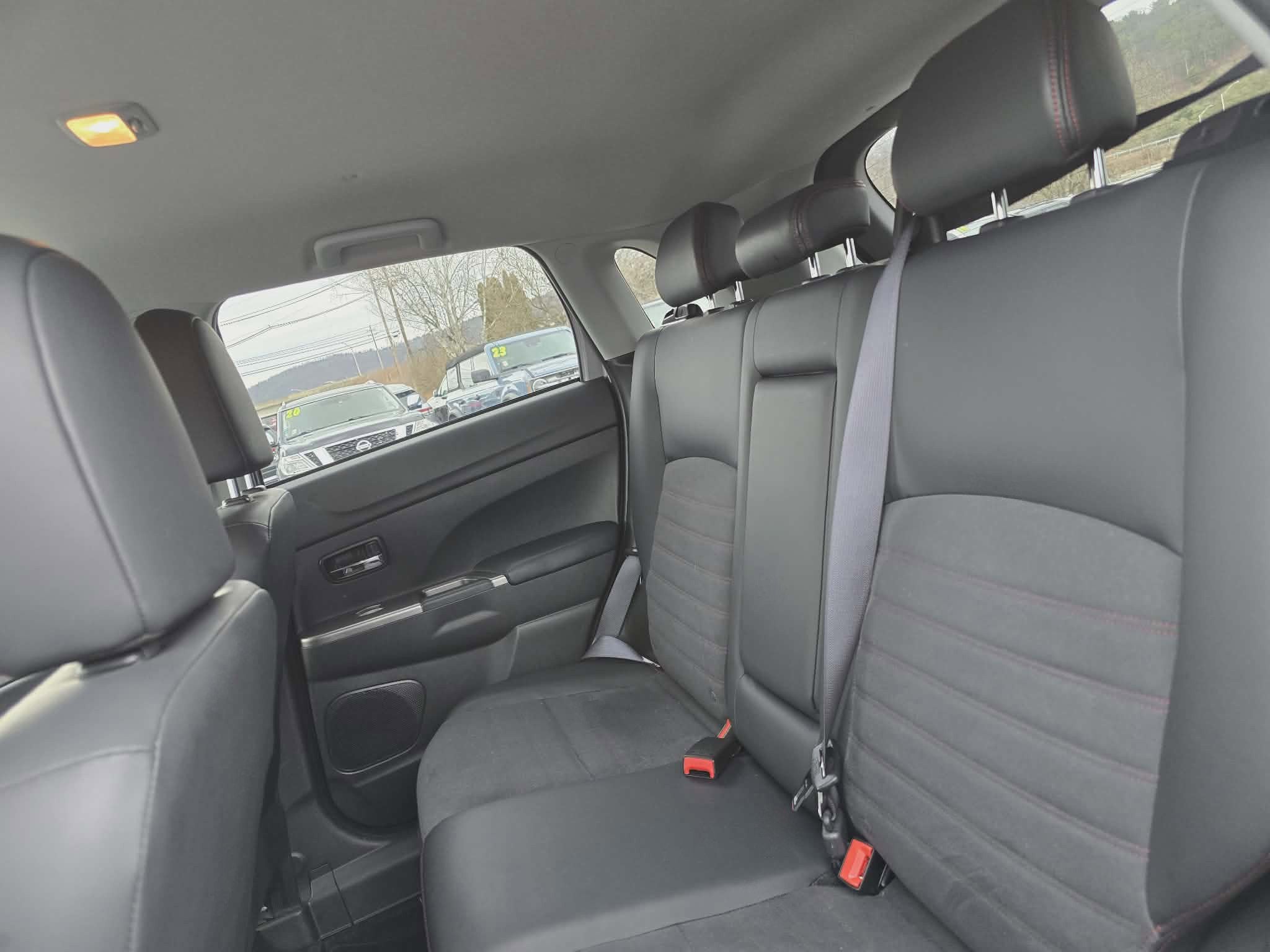 2025 Mitsubishi Outlander Sport SE