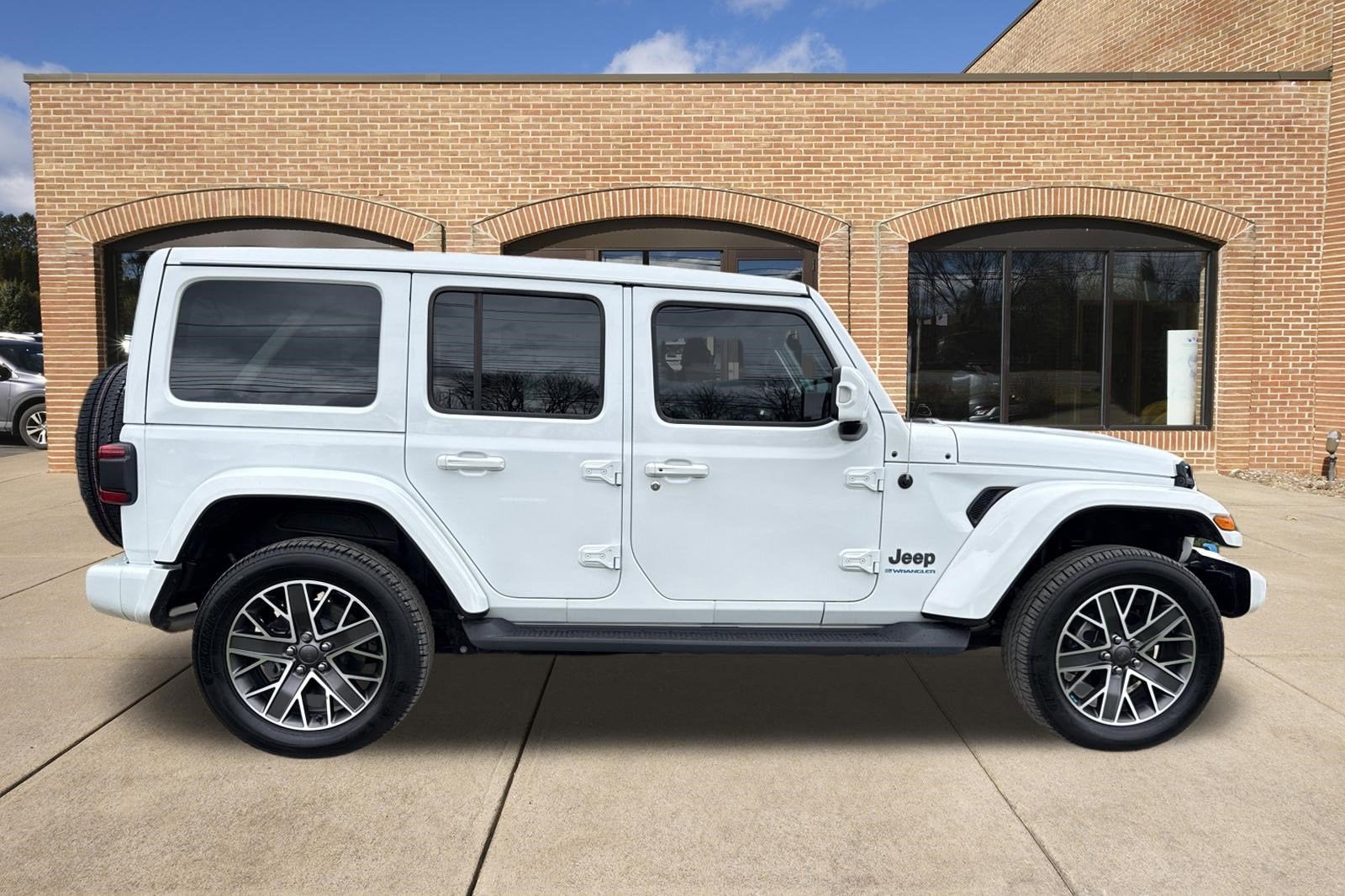2023 Jeep Wrangler 4xe Sahara High Altitude