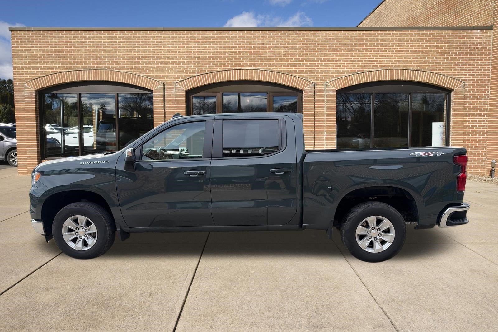 2025 Chevrolet Silverado 1500 LT