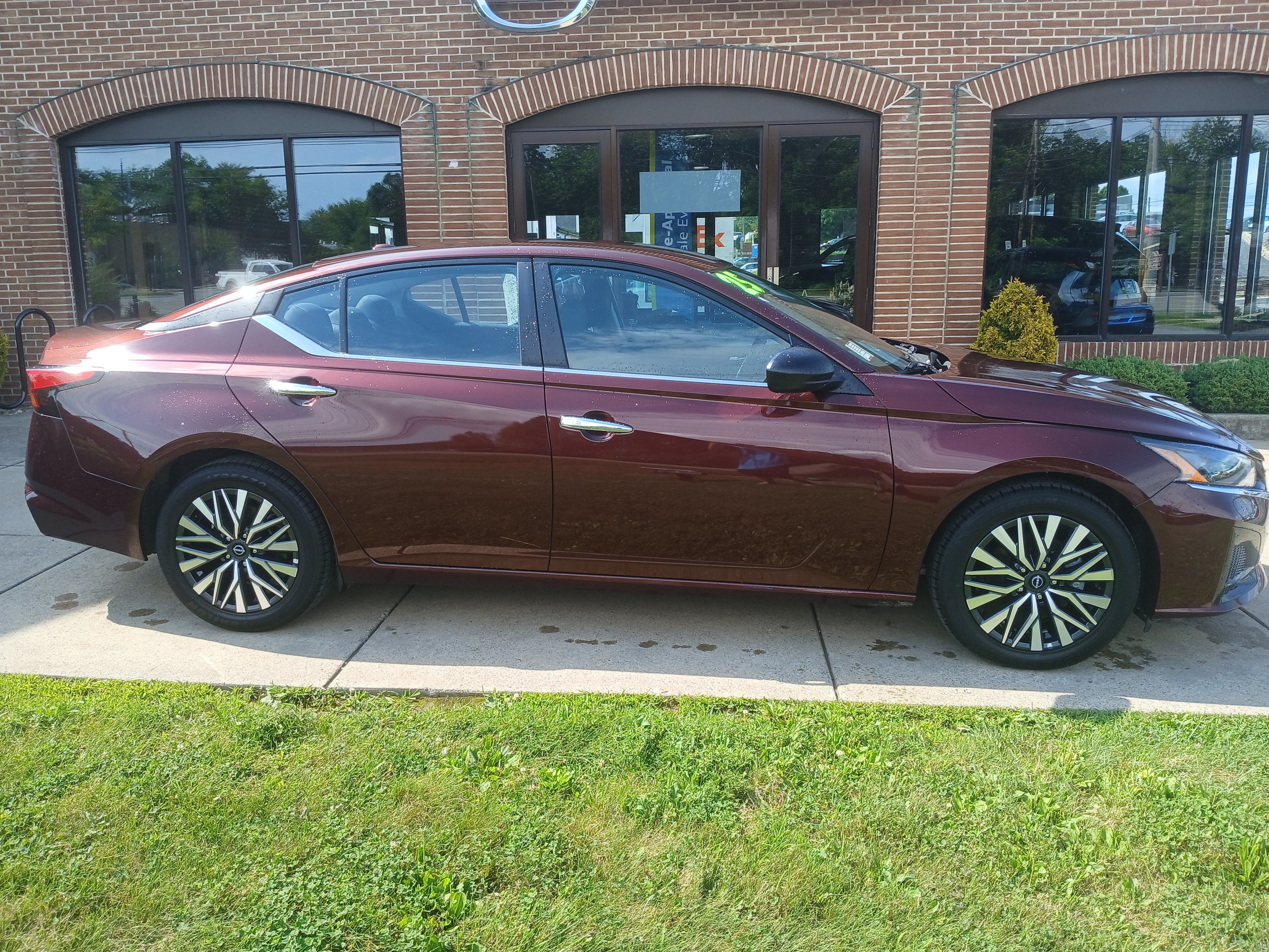 2025 Nissan Altima SV
