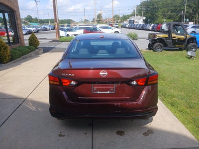 2025 Nissan Altima SV