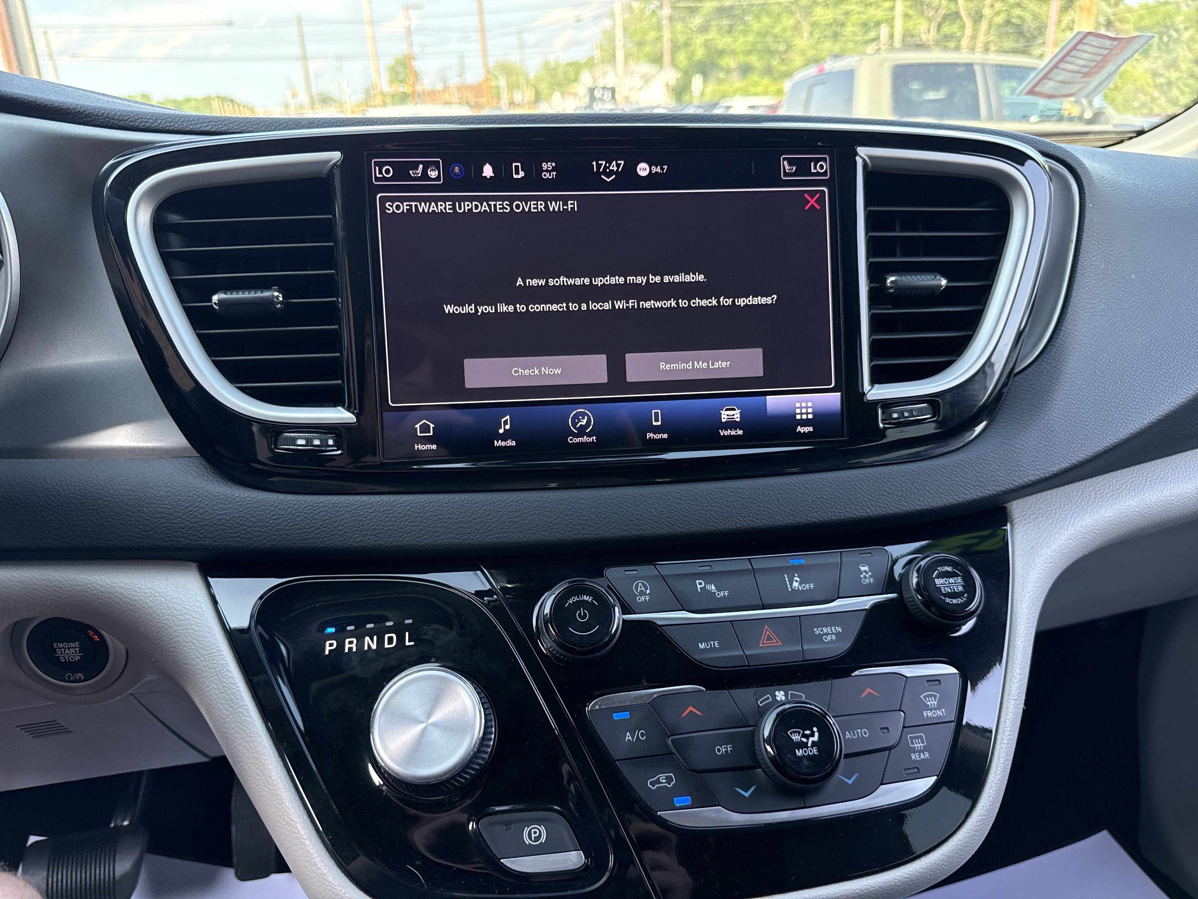 2023 Chrysler Pacifica Touring L
