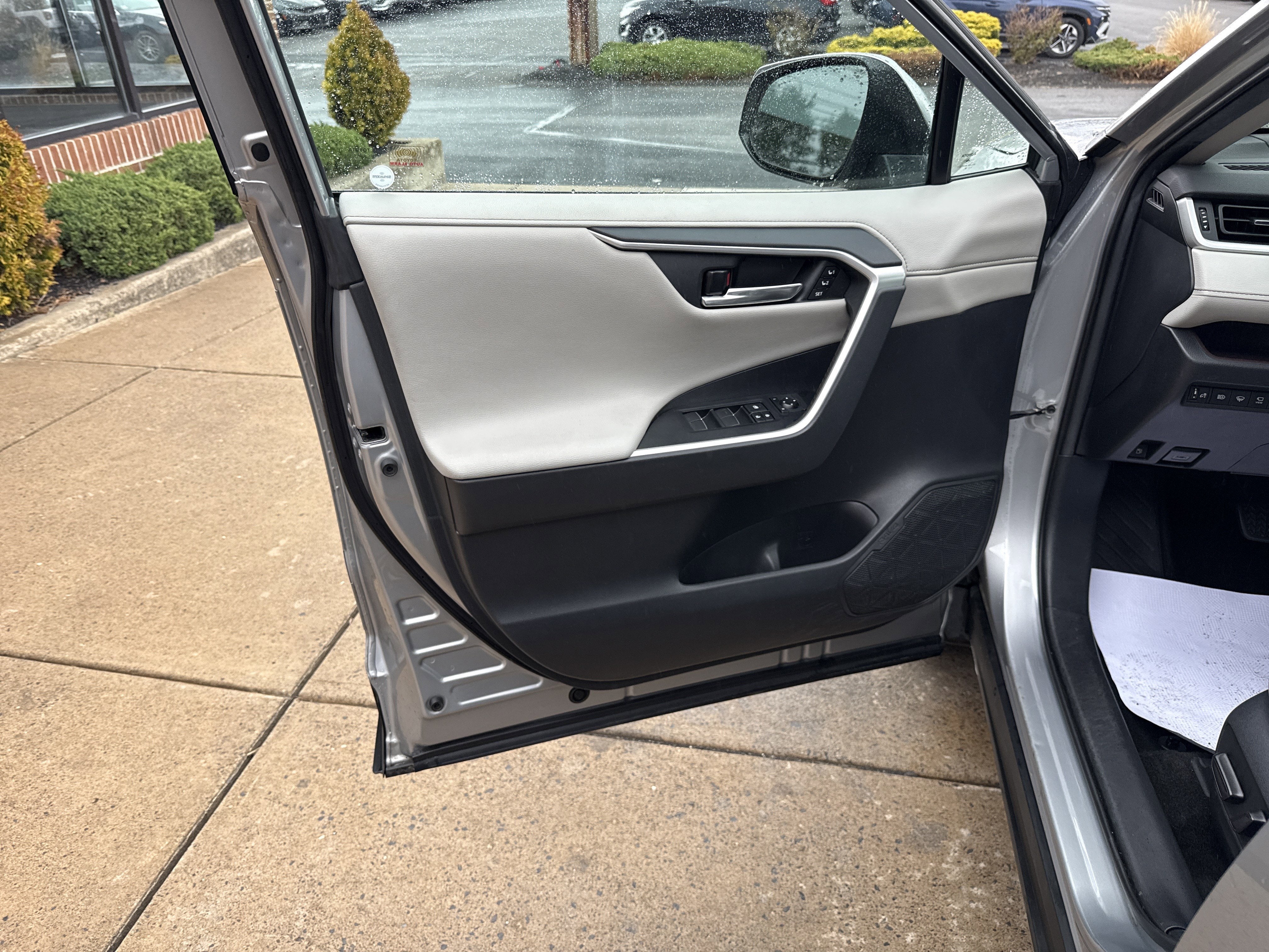 2019 Toyota RAV4 Hybrid Limited