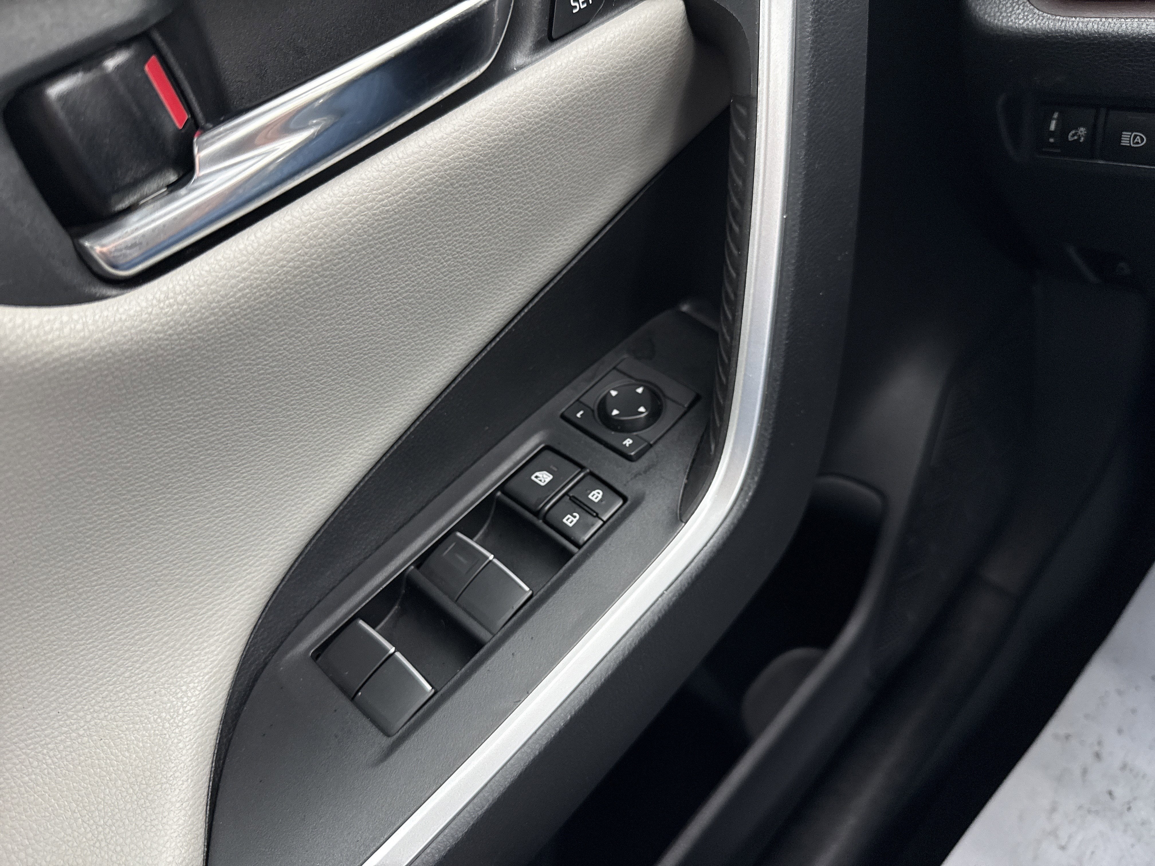2019 Toyota RAV4 Hybrid Limited