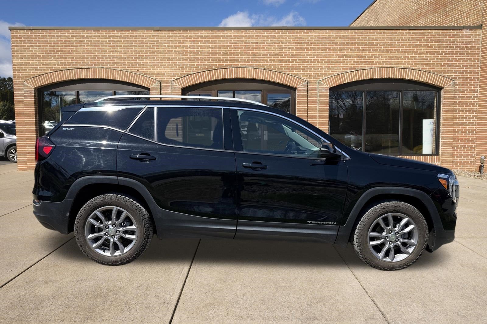 2024 GMC Terrain SLT