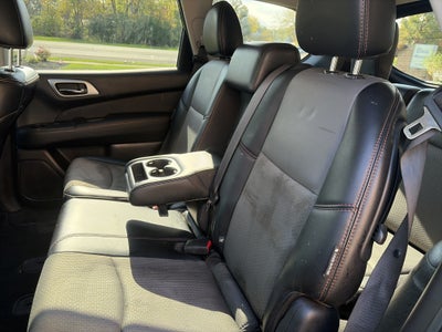 2020 Nissan Pathfinder SV