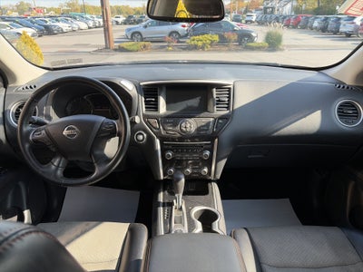 2020 Nissan Pathfinder SV