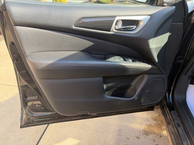 2020 Nissan Pathfinder SV