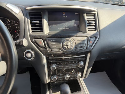 2020 Nissan Pathfinder SV