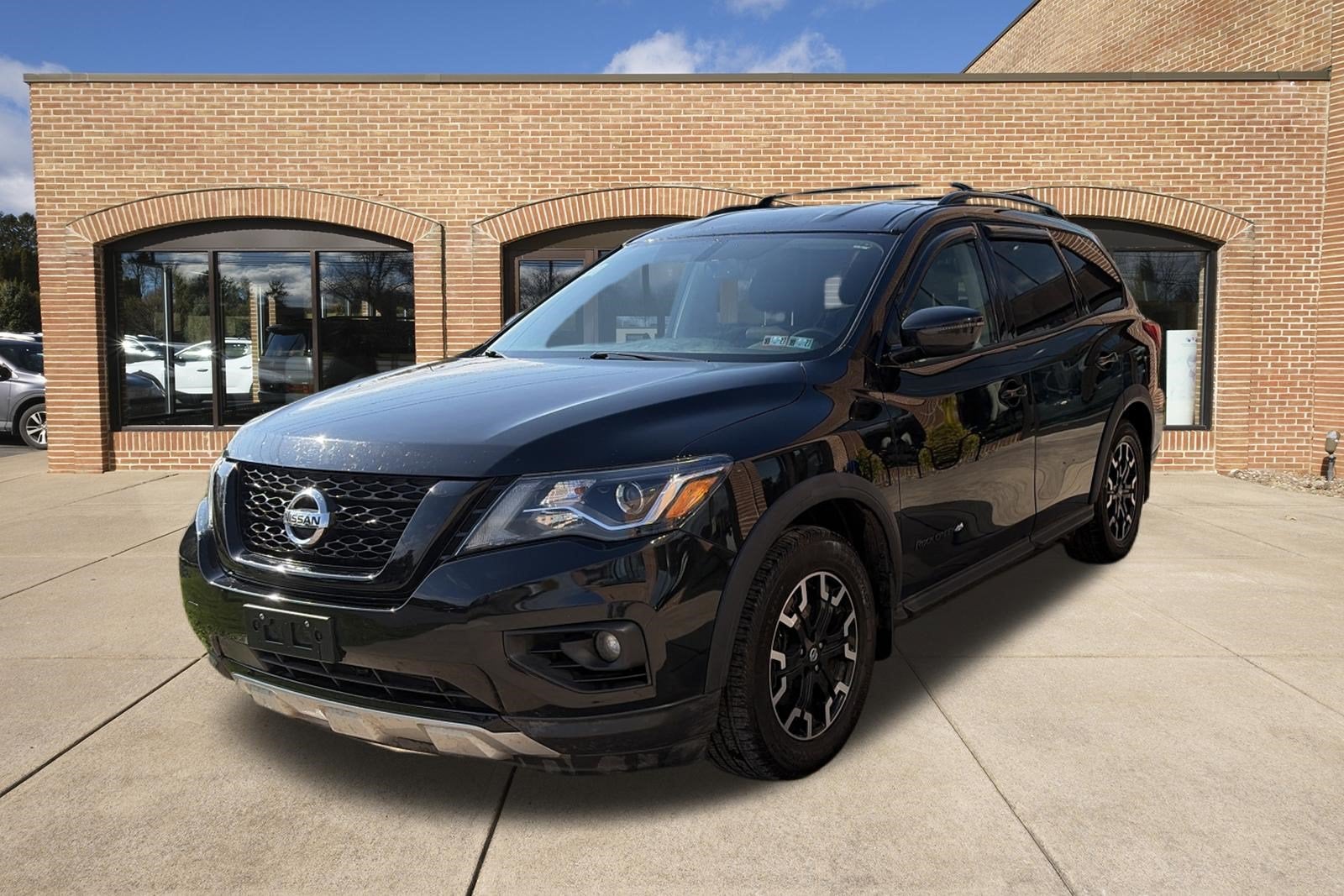2020 Nissan Pathfinder SV