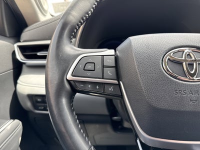 2023 Toyota Highlander Hybrid Platinum