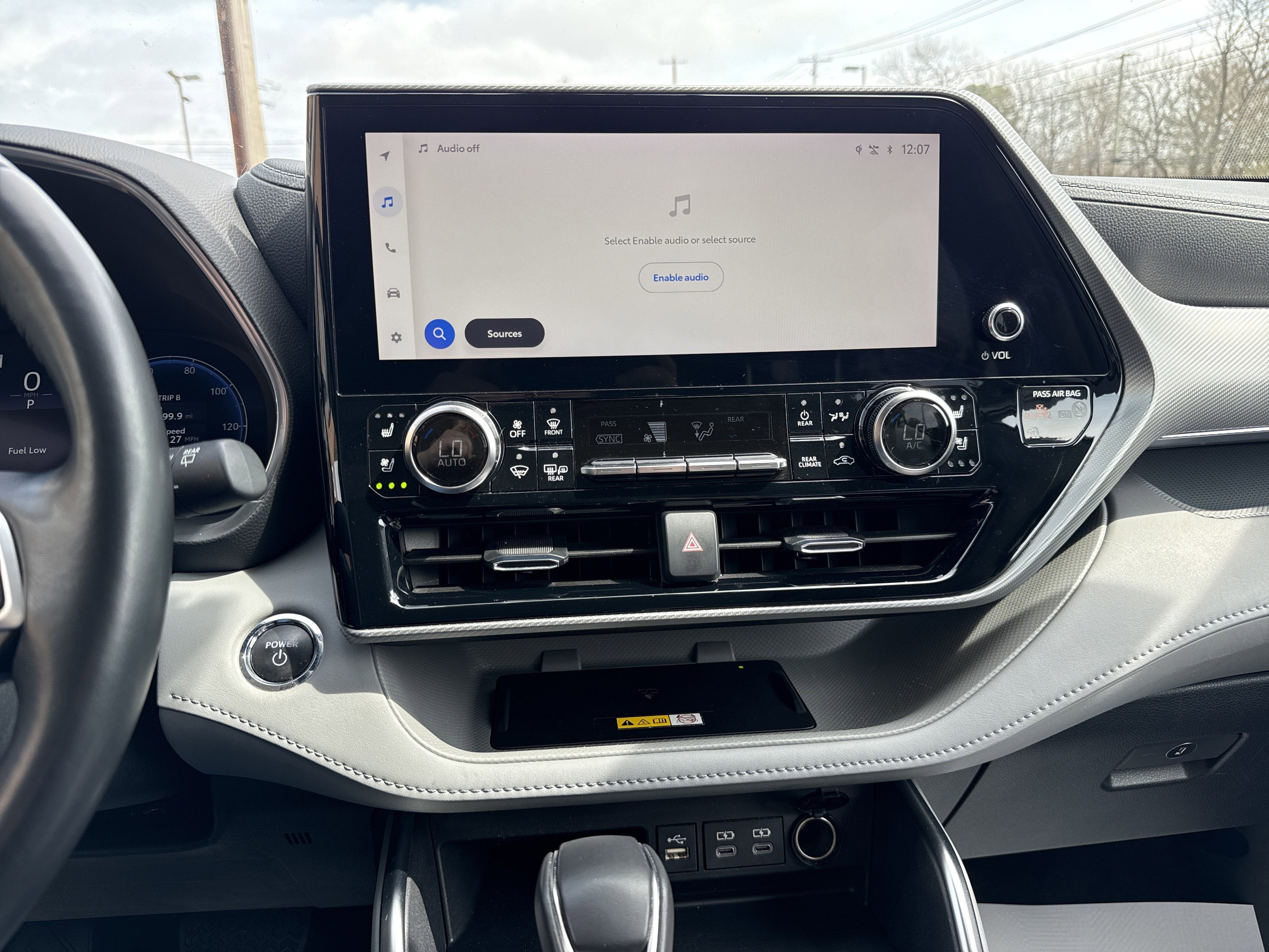 2023 Toyota Highlander Hybrid Platinum