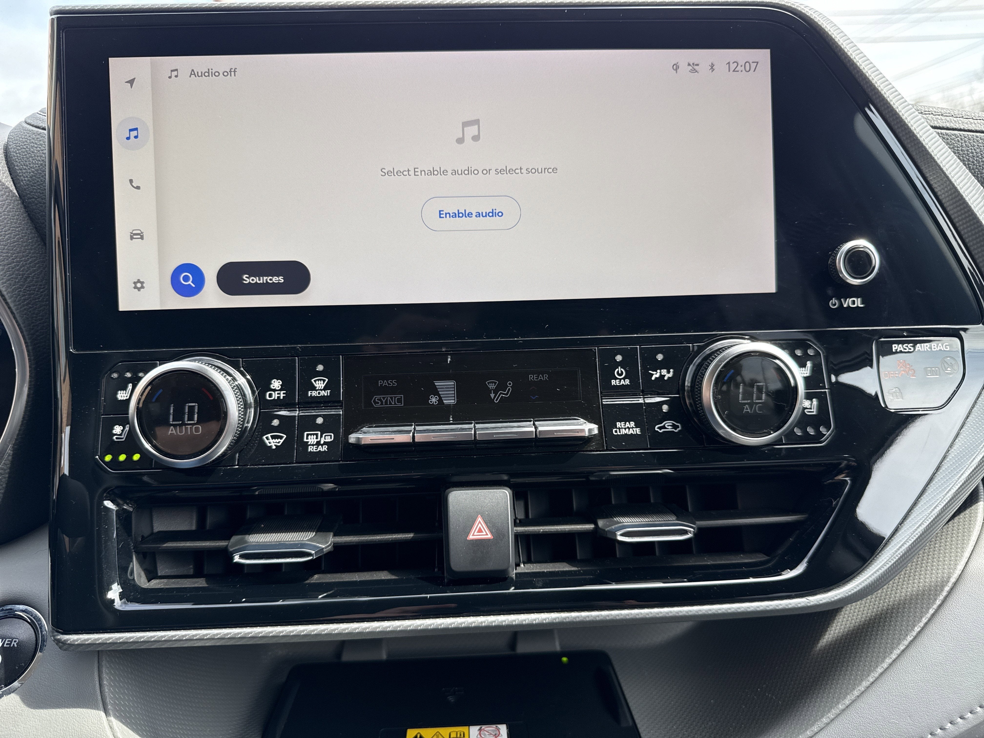 2023 Toyota Highlander Hybrid Platinum